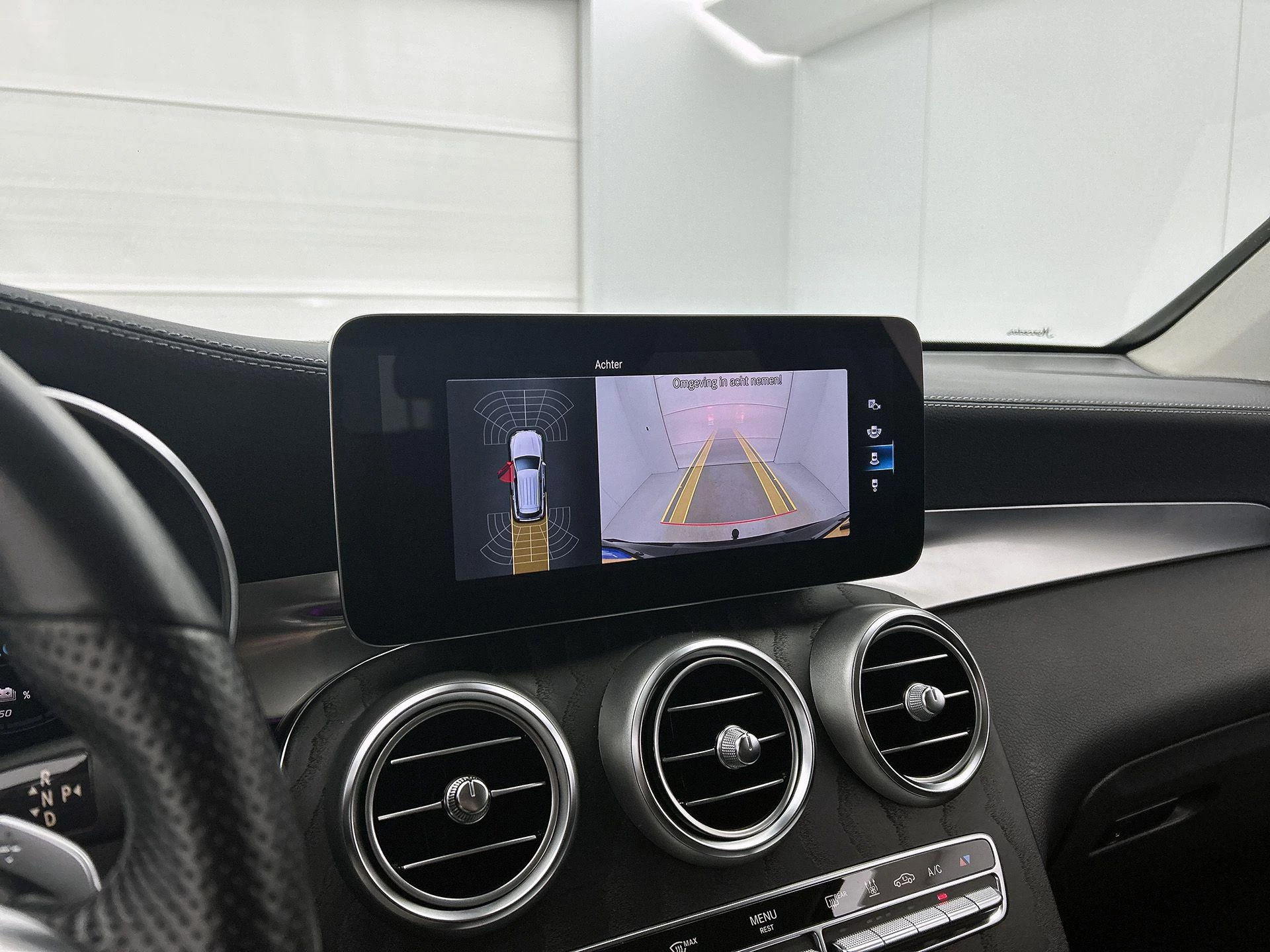 Mercedes-Benz-GLC-image-14