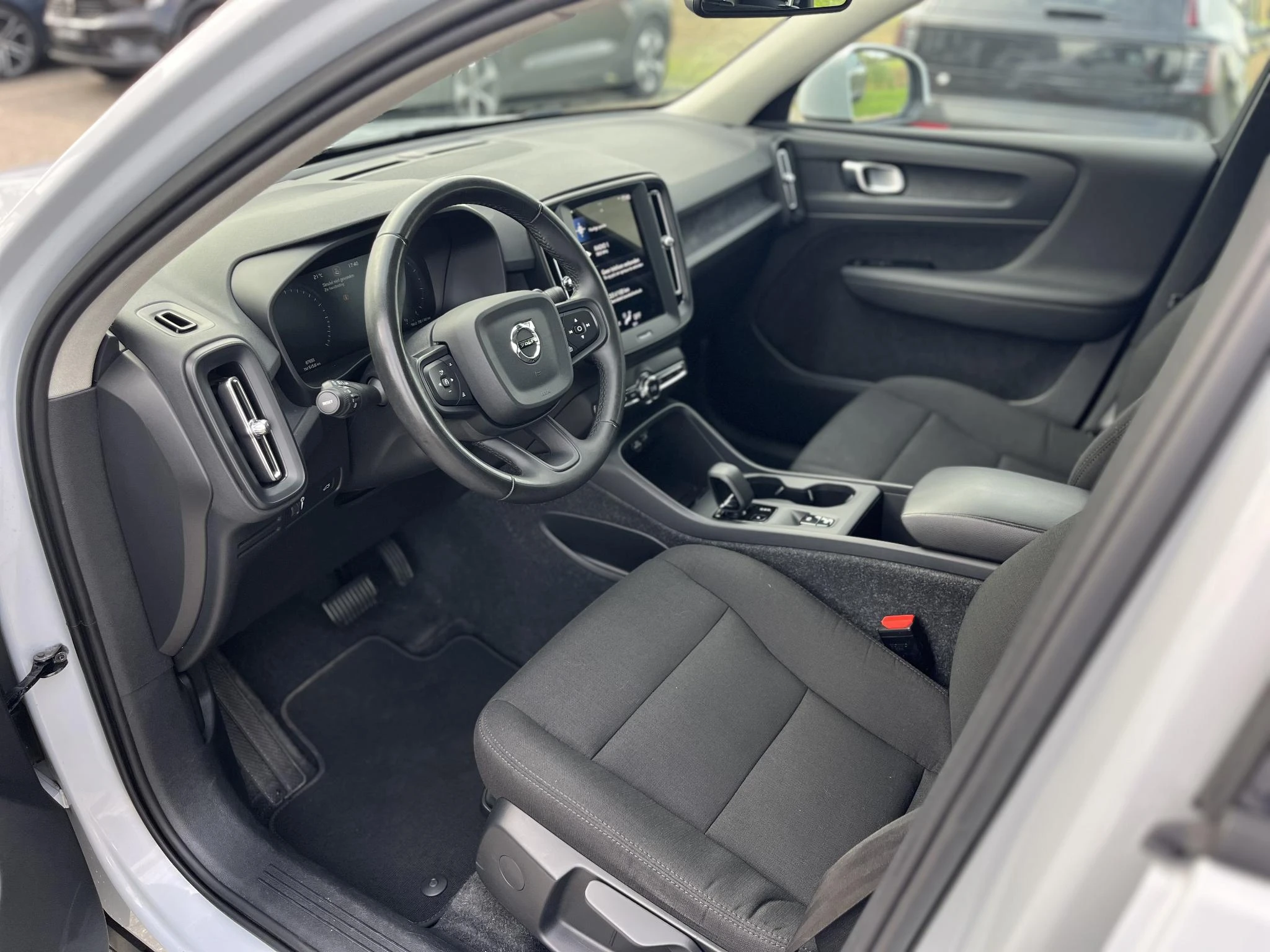 Volvo-XC40-image-5