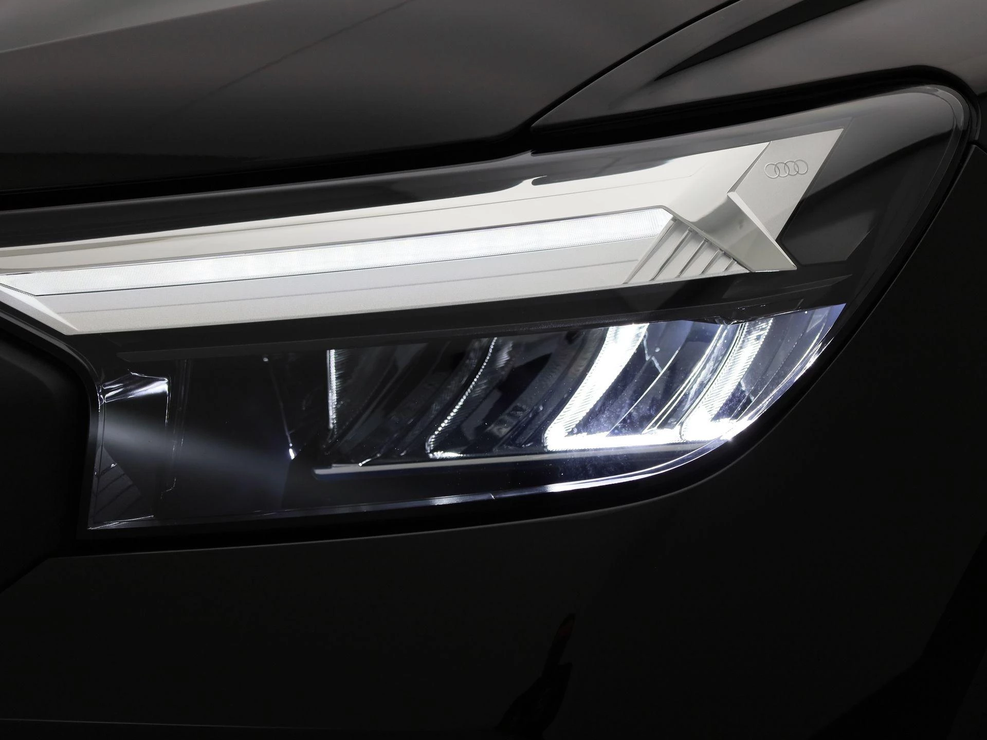 Audi-Q4 e-tron-image-16