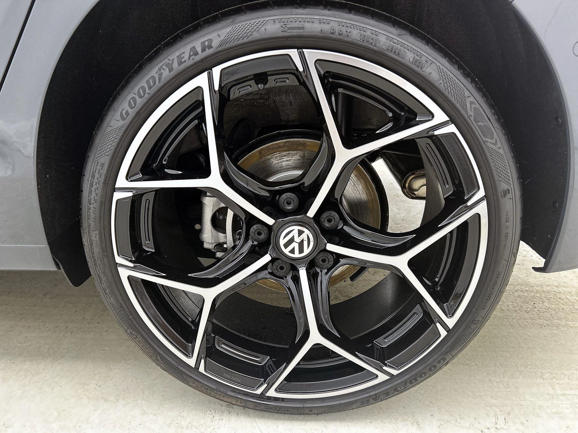 Volkswagen-Golf-image-49