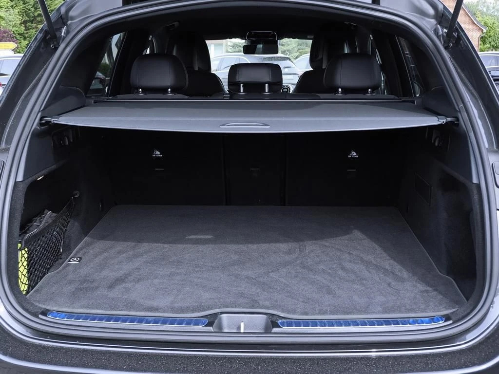 Mercedes-Benz-GLC 300 d-image-14