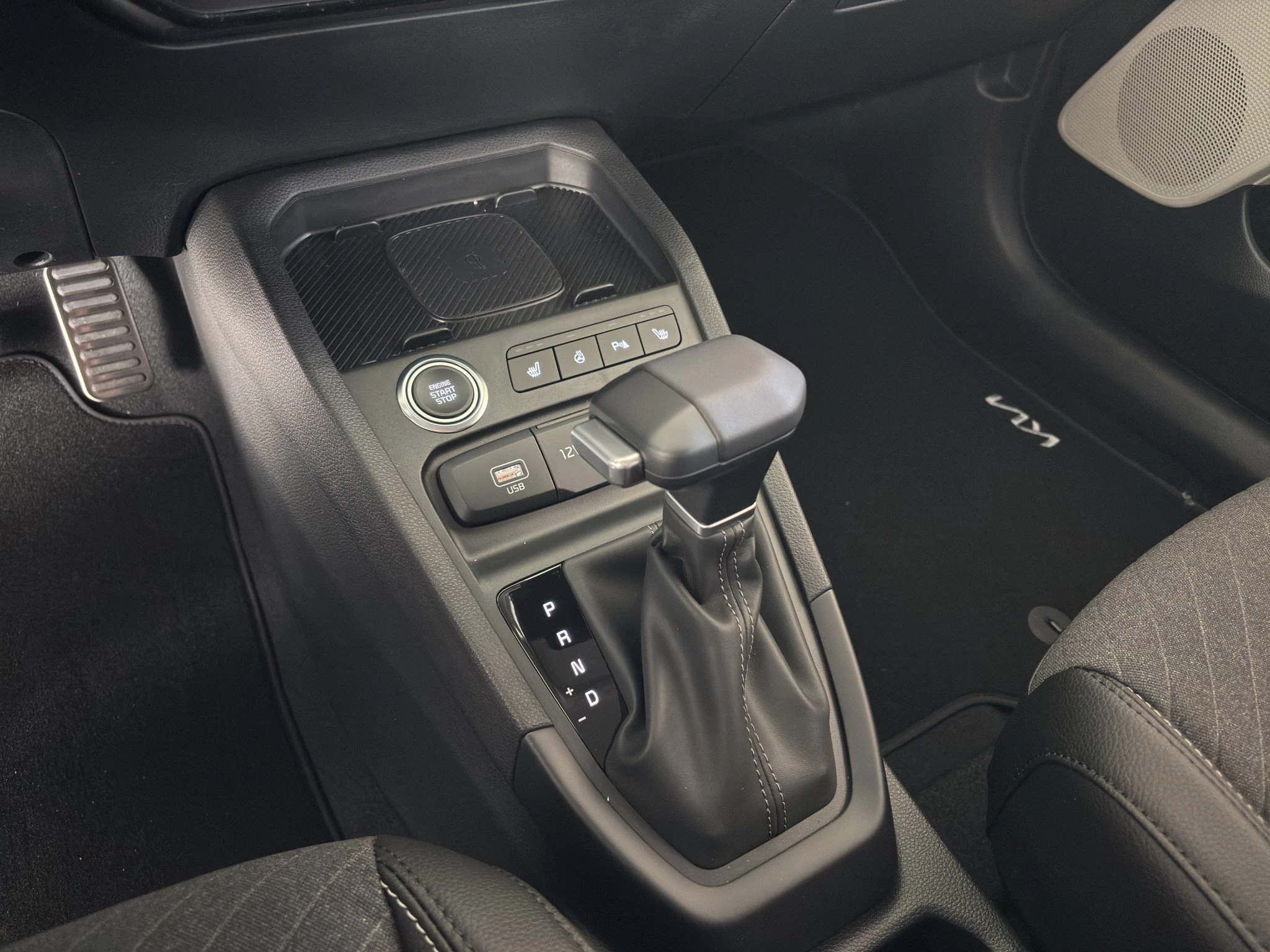 Kia Stonic GT-Line 1.0 T-GDI 48V DCT7 Sports Utility Vehicle. 85 kW. 5-türig