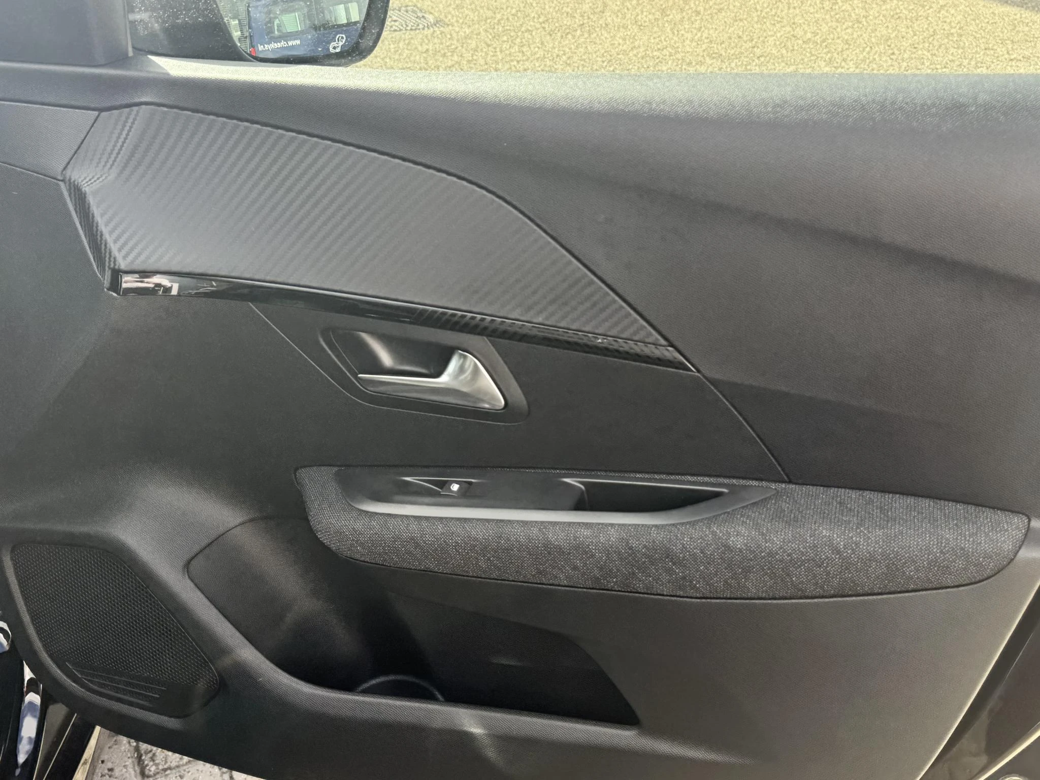 Peugeot-208-image-13