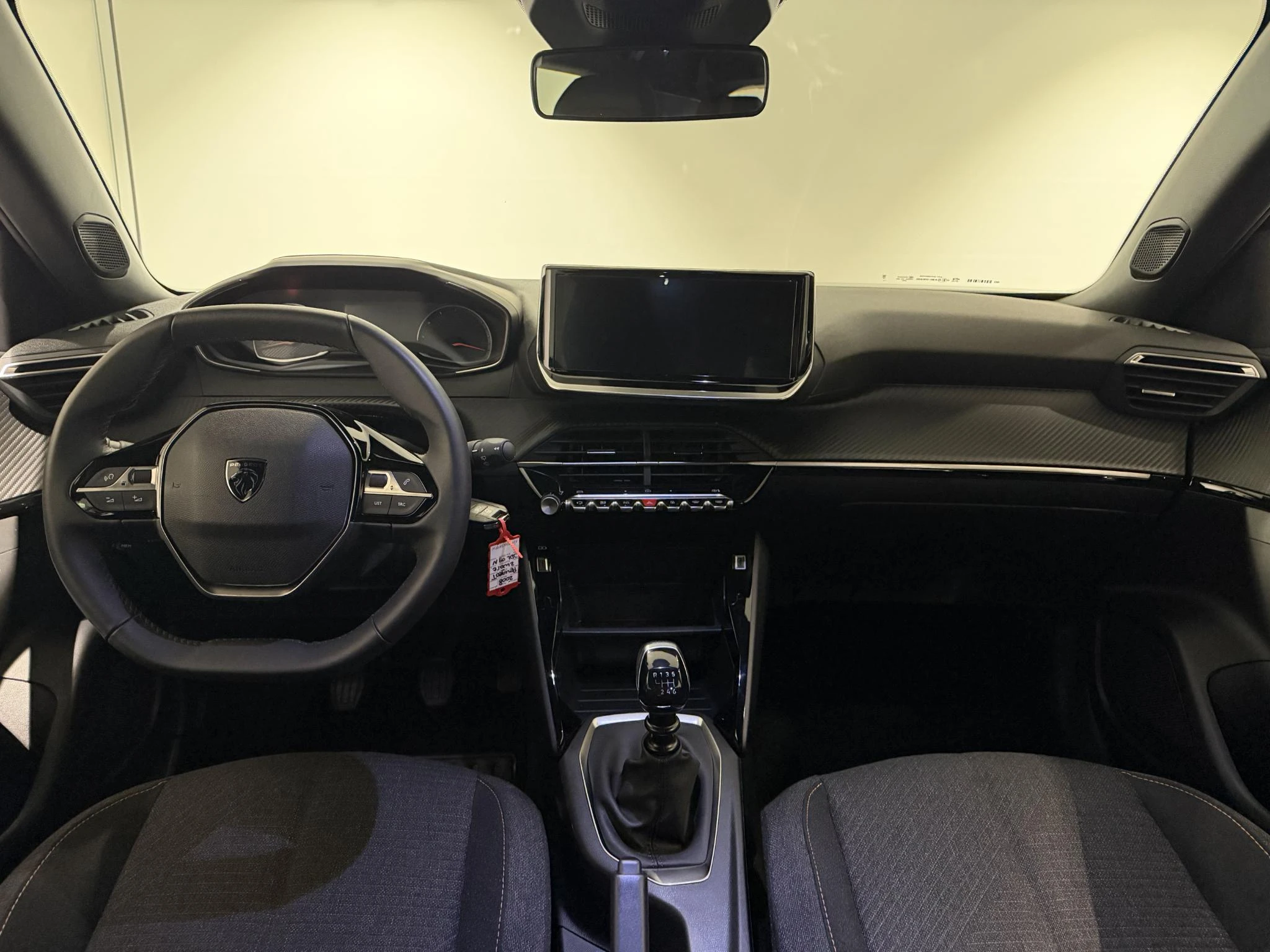 Peugeot-2008-image-14