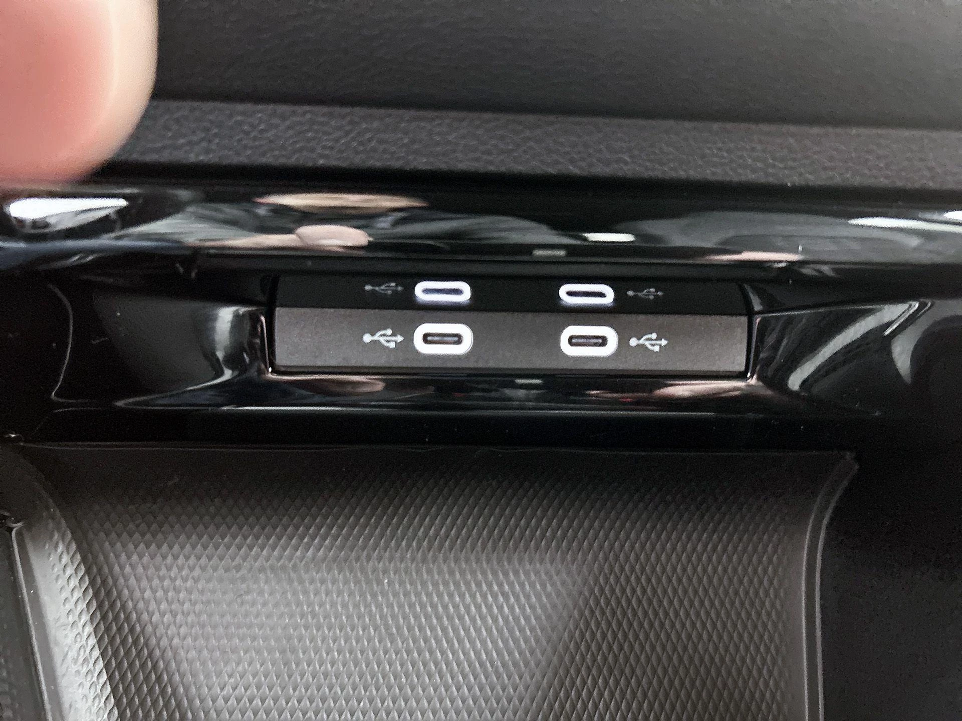 Volkswagen-Golf-image-36