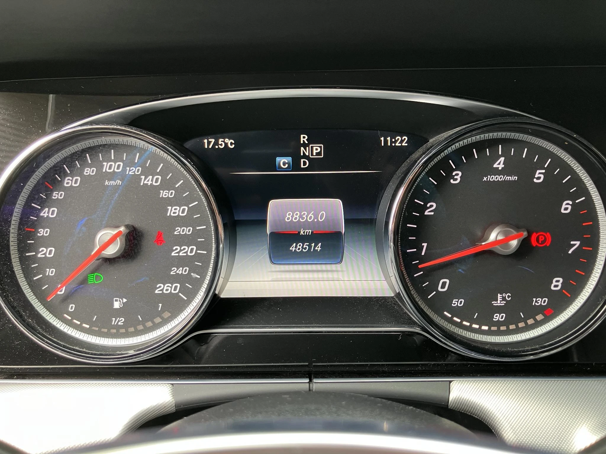Mercedes-Benz-E-Klasse-image-7