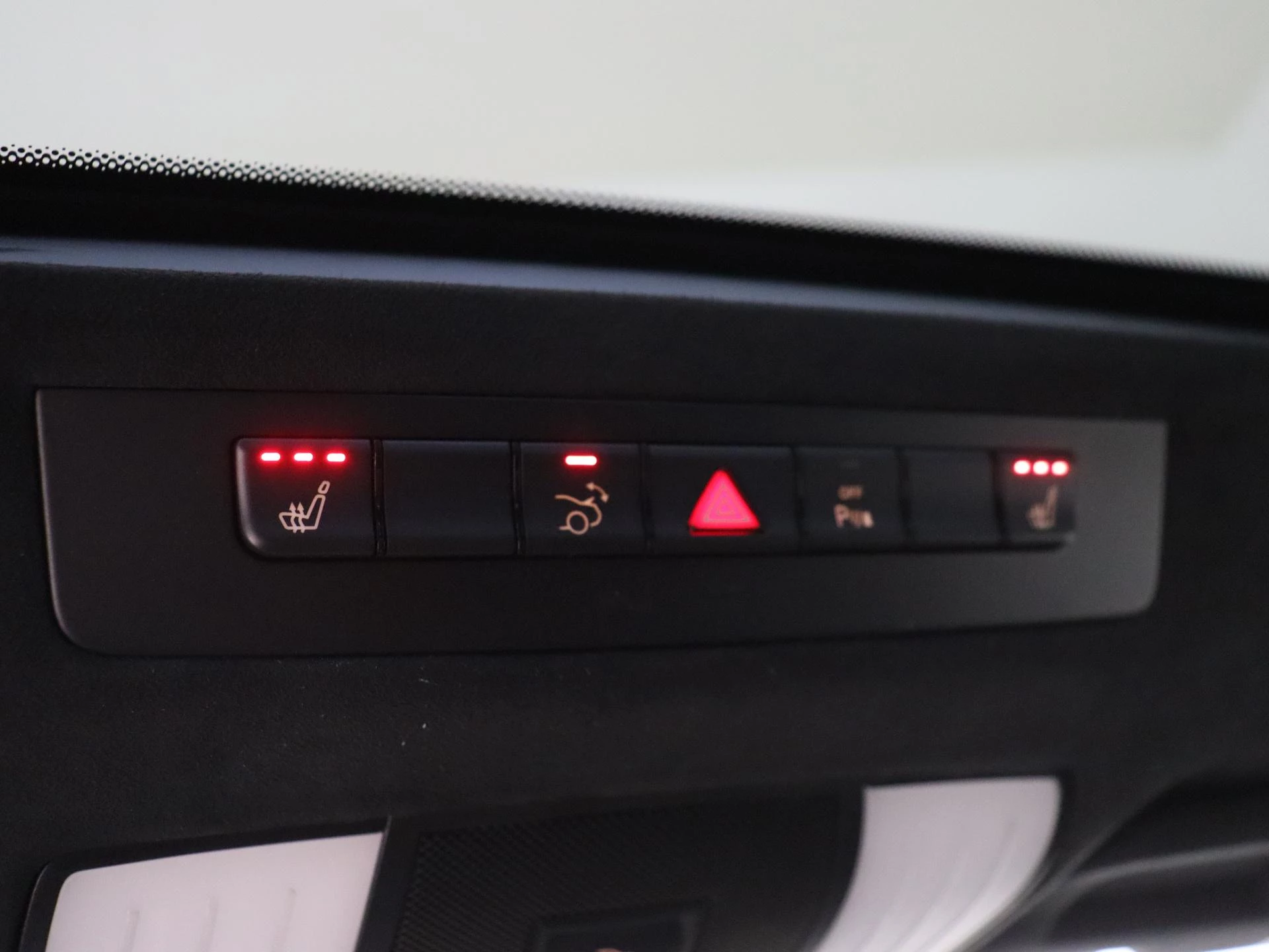 Mercedes-AMG-GT-image-32