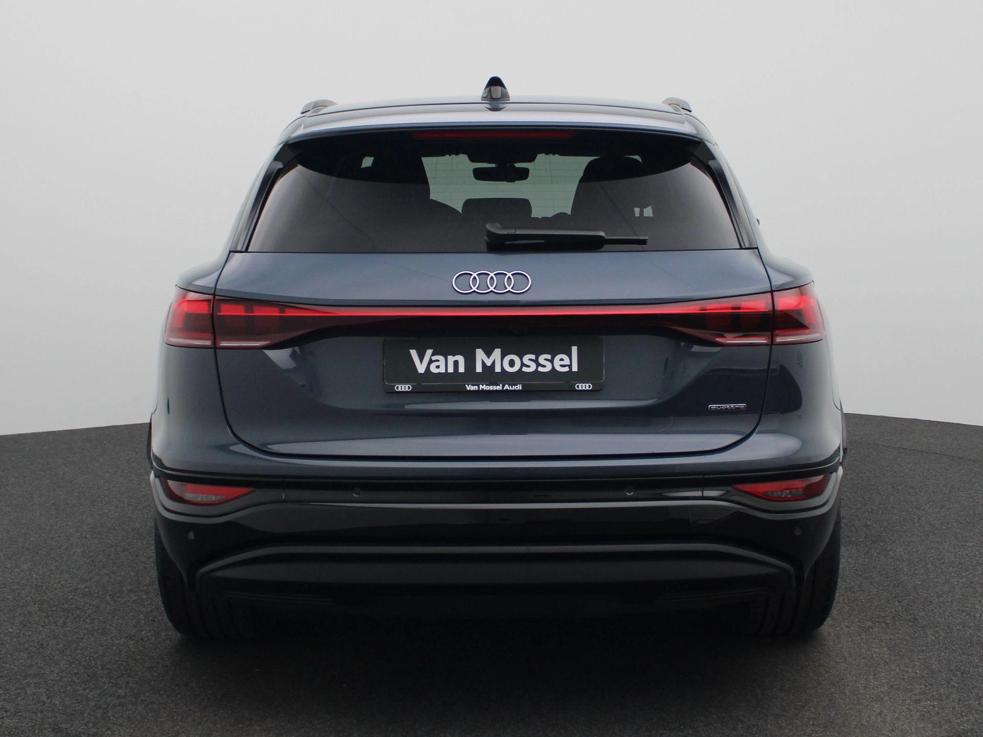 Audi-Q6 e-tron-image-4
