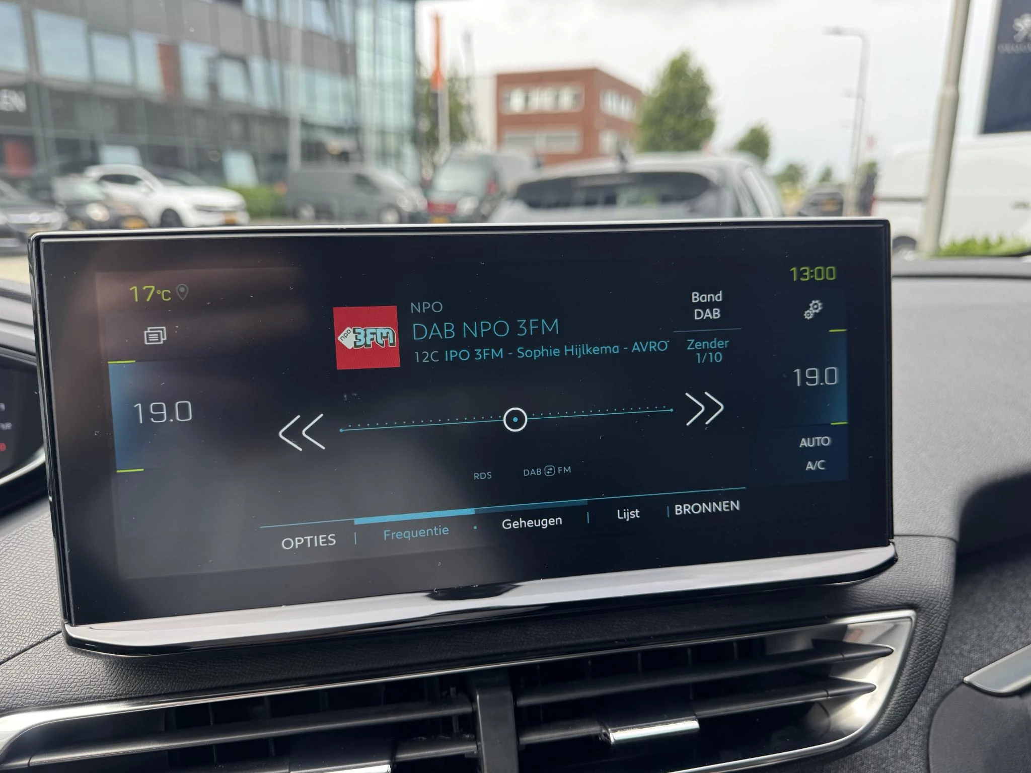 Peugeot-3008-image-22