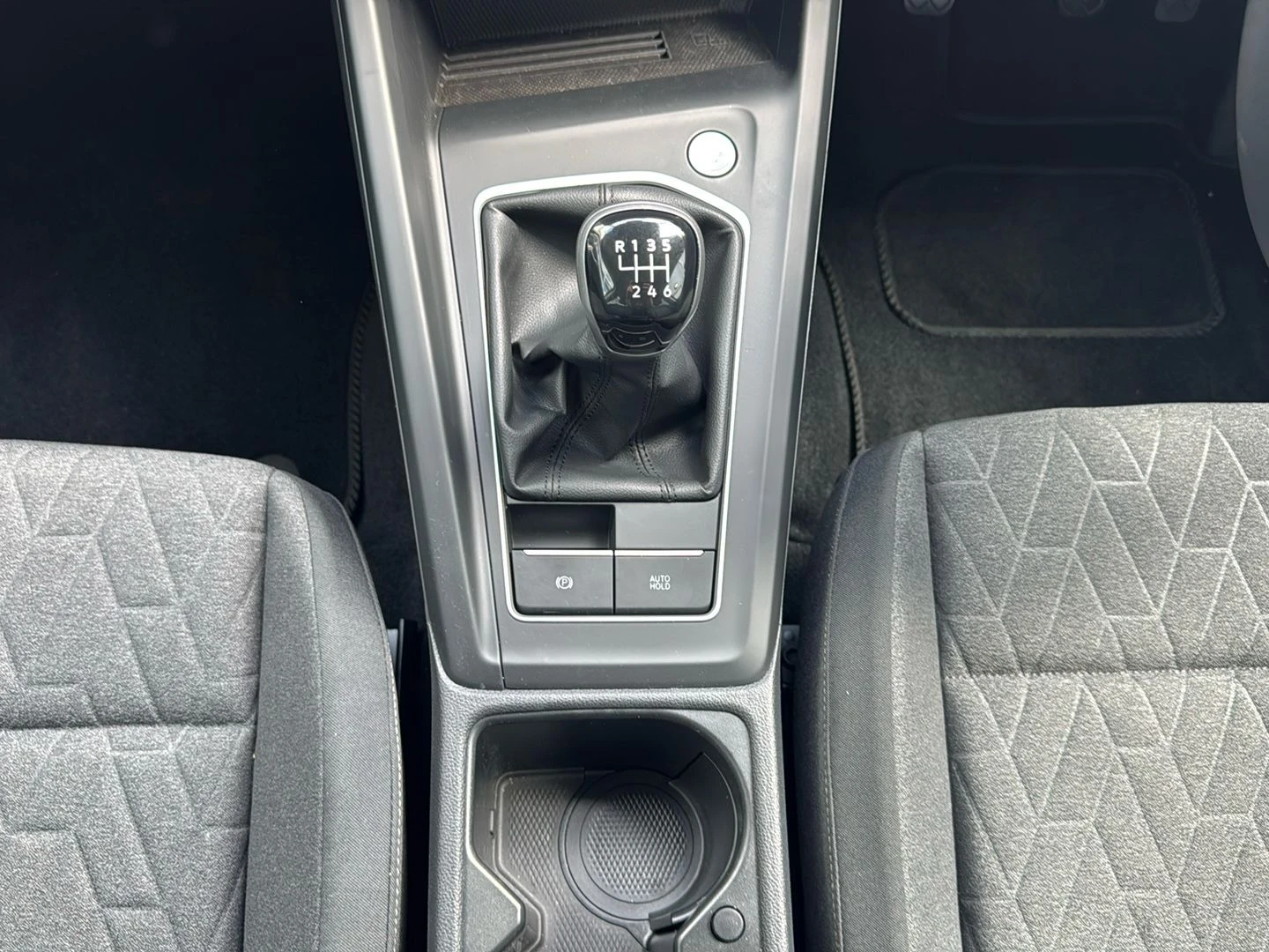 Volkswagen-Golf-image-11