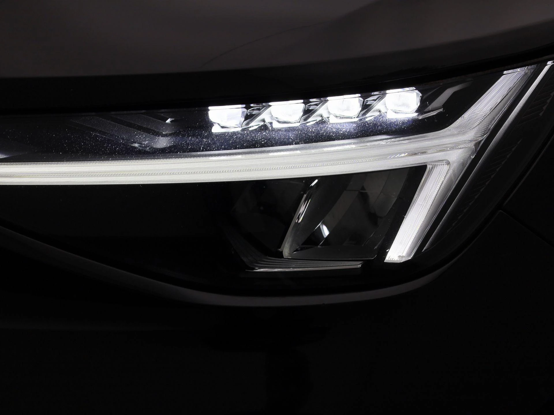 Volvo-XC40-image-13