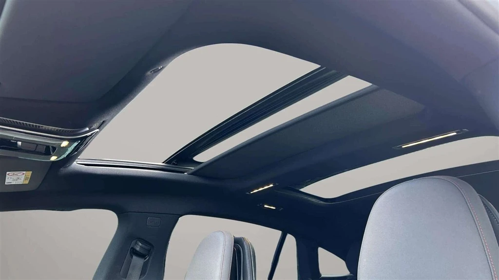 Mercedes-Benz-EQS-image-20