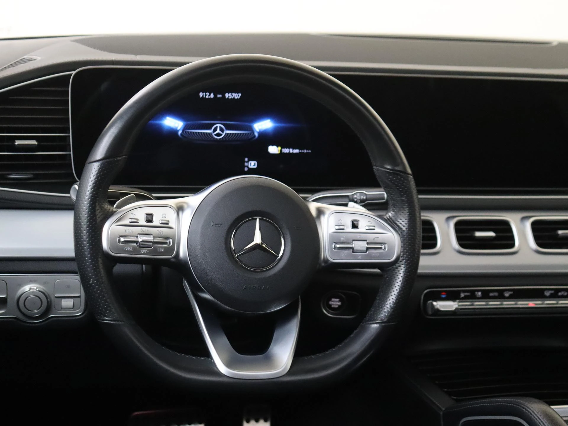 Mercedes-Benz-GLE-image-9