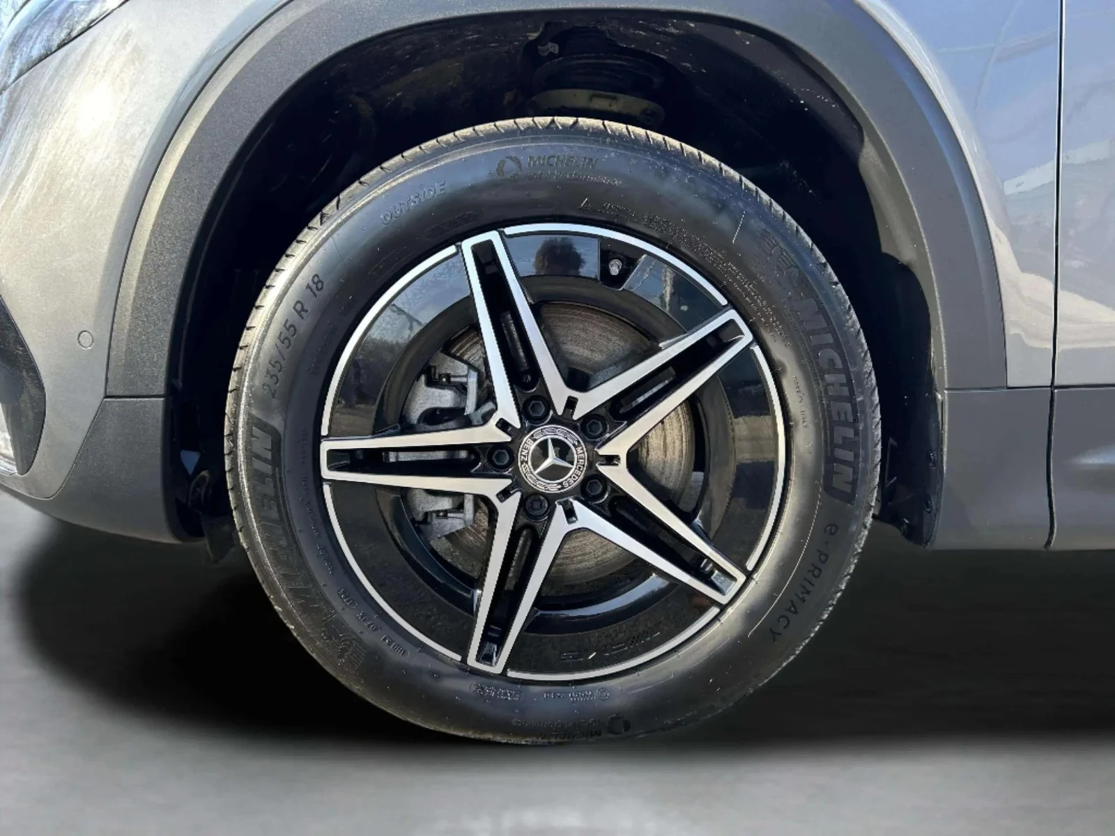 Mercedes-Benz-EQB-image-8