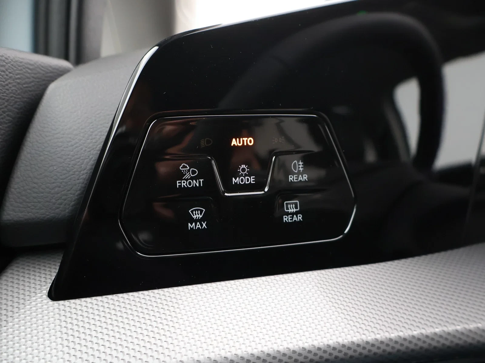 Volkswagen Golf VIII Golf Style Business 1.5 eTSI 150pk AUTOMAAT *DEMO*