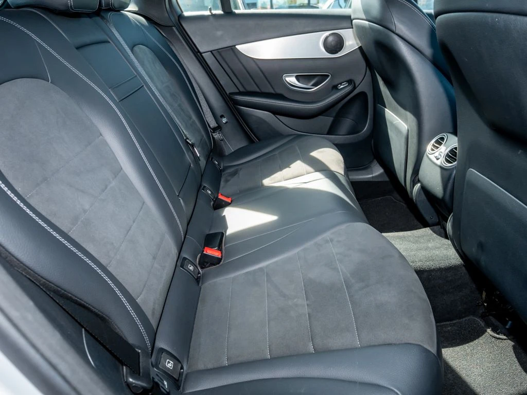 Mercedes-Benz-GLC 250 d-image-11