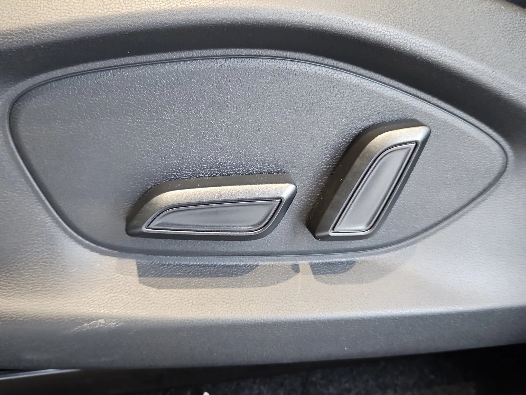 MG ZS Luxury 1.5 Hybrid+ Sports Utility Vehicle. 145 kW. 5-türig