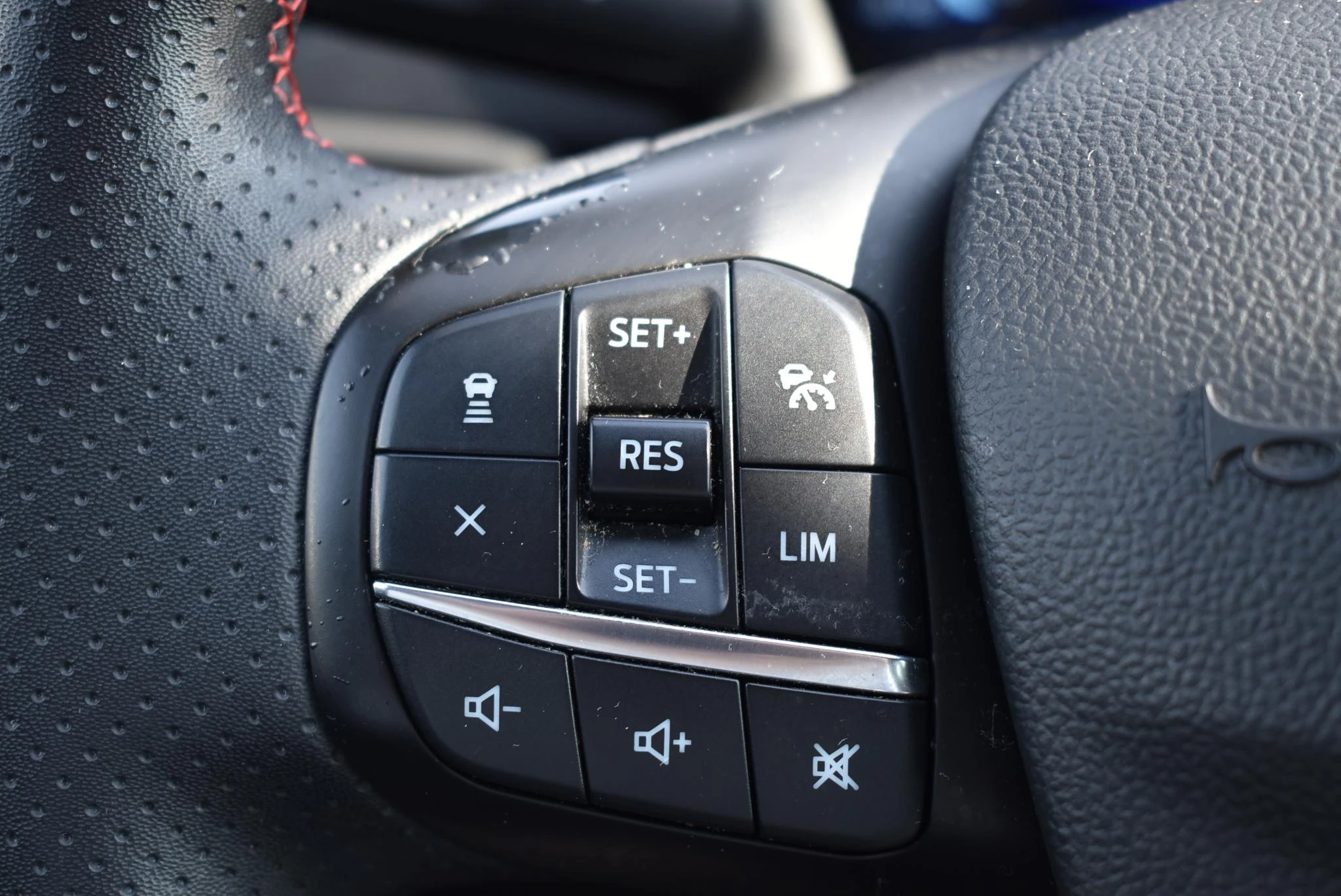 Ford-Kuga-image-28