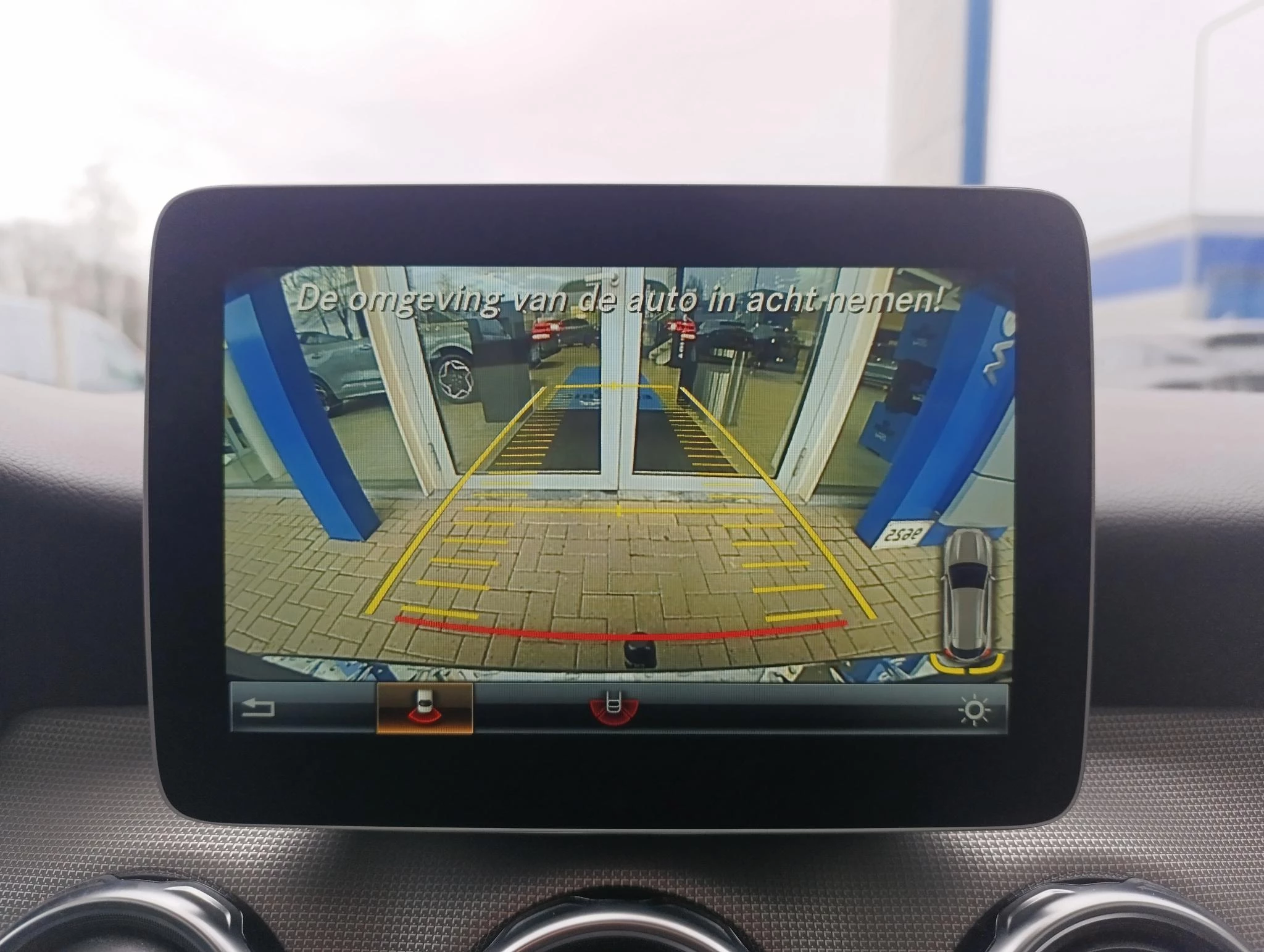 Mercedes-Benz-GLA-image-26