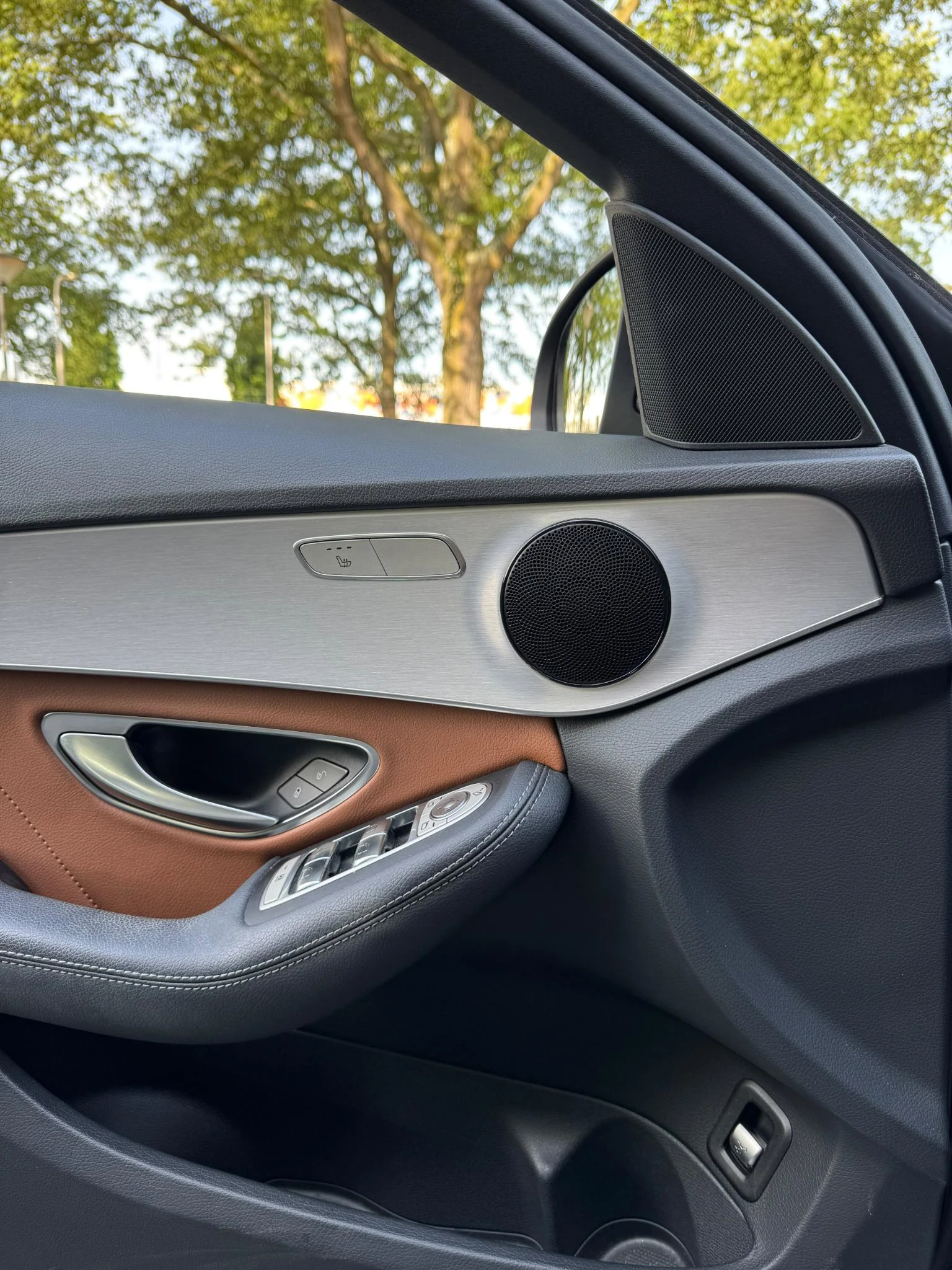 Mercedes-Benz-C-Klasse-image-5