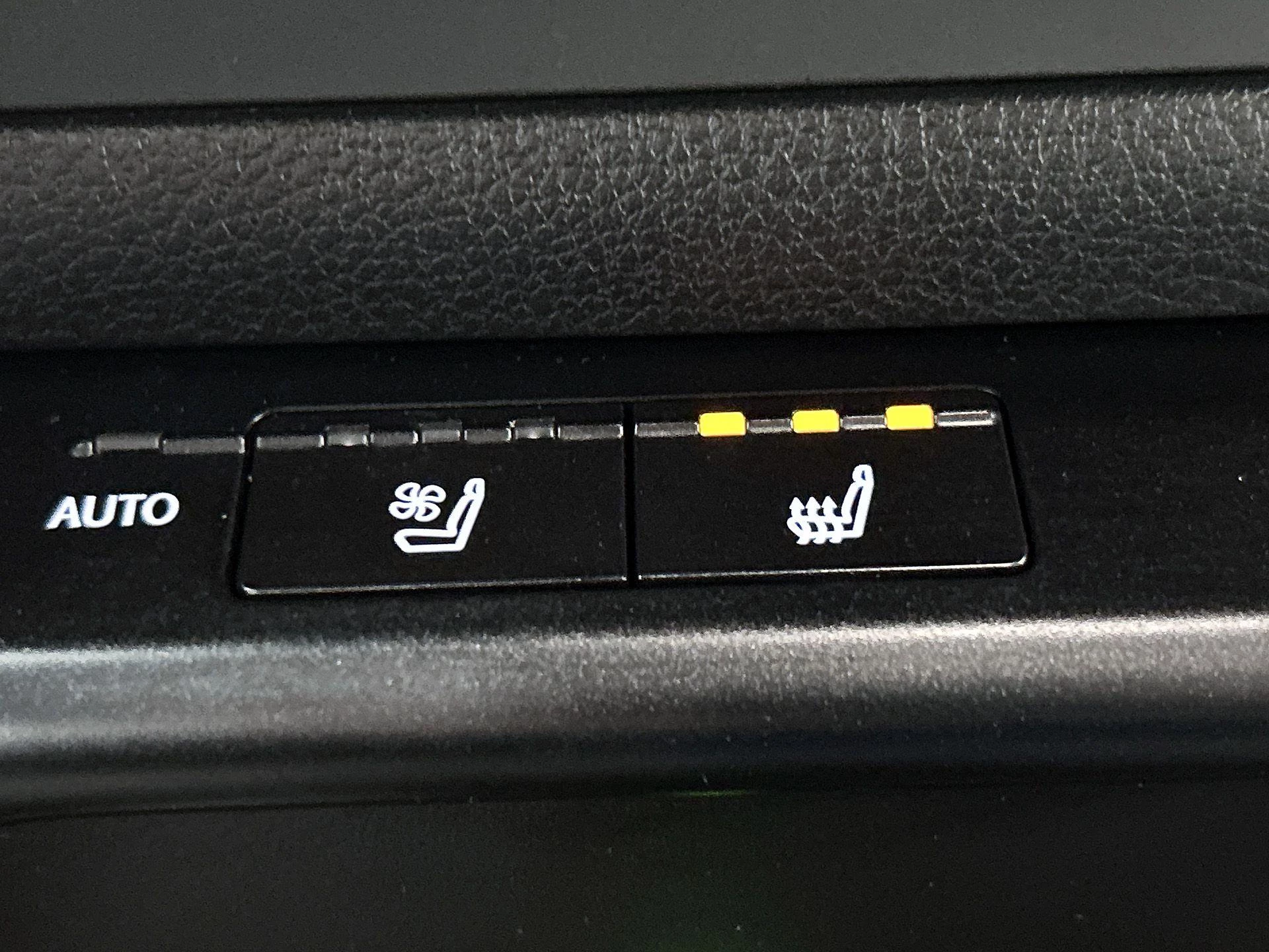 Lexus-UX-image-7