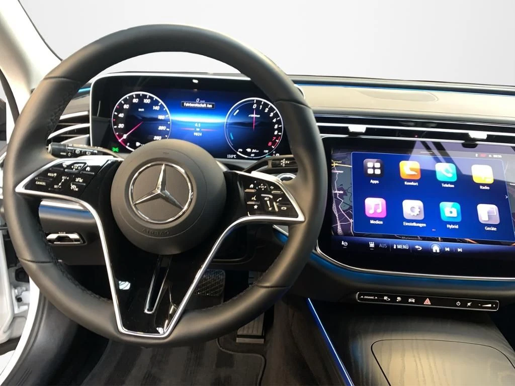 Mercedes-Benz-E-Klasse 300-image-17