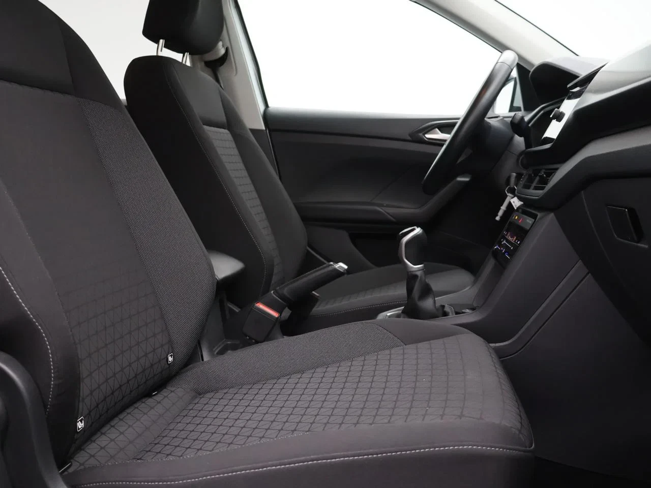 Volkswagen-T-Cross-image-4