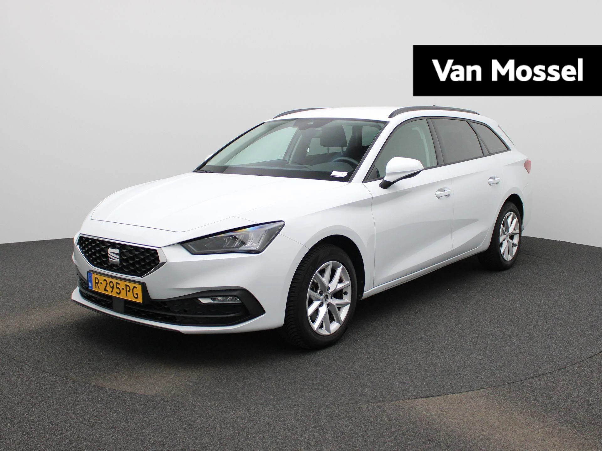 SEAT-Leon-image-0