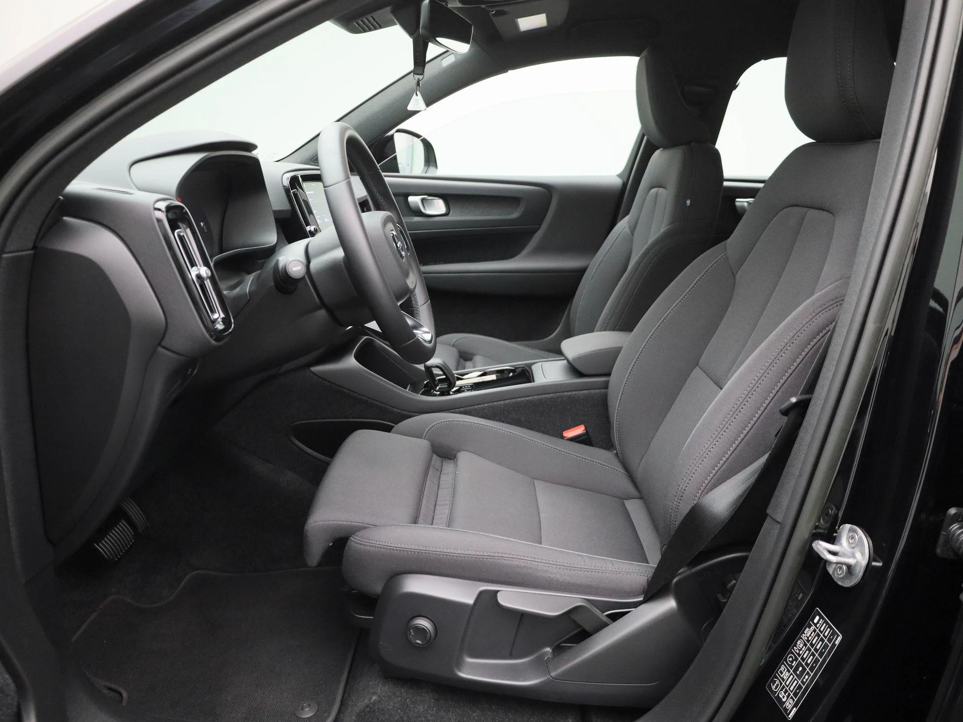 Volvo-XC40-image-9
