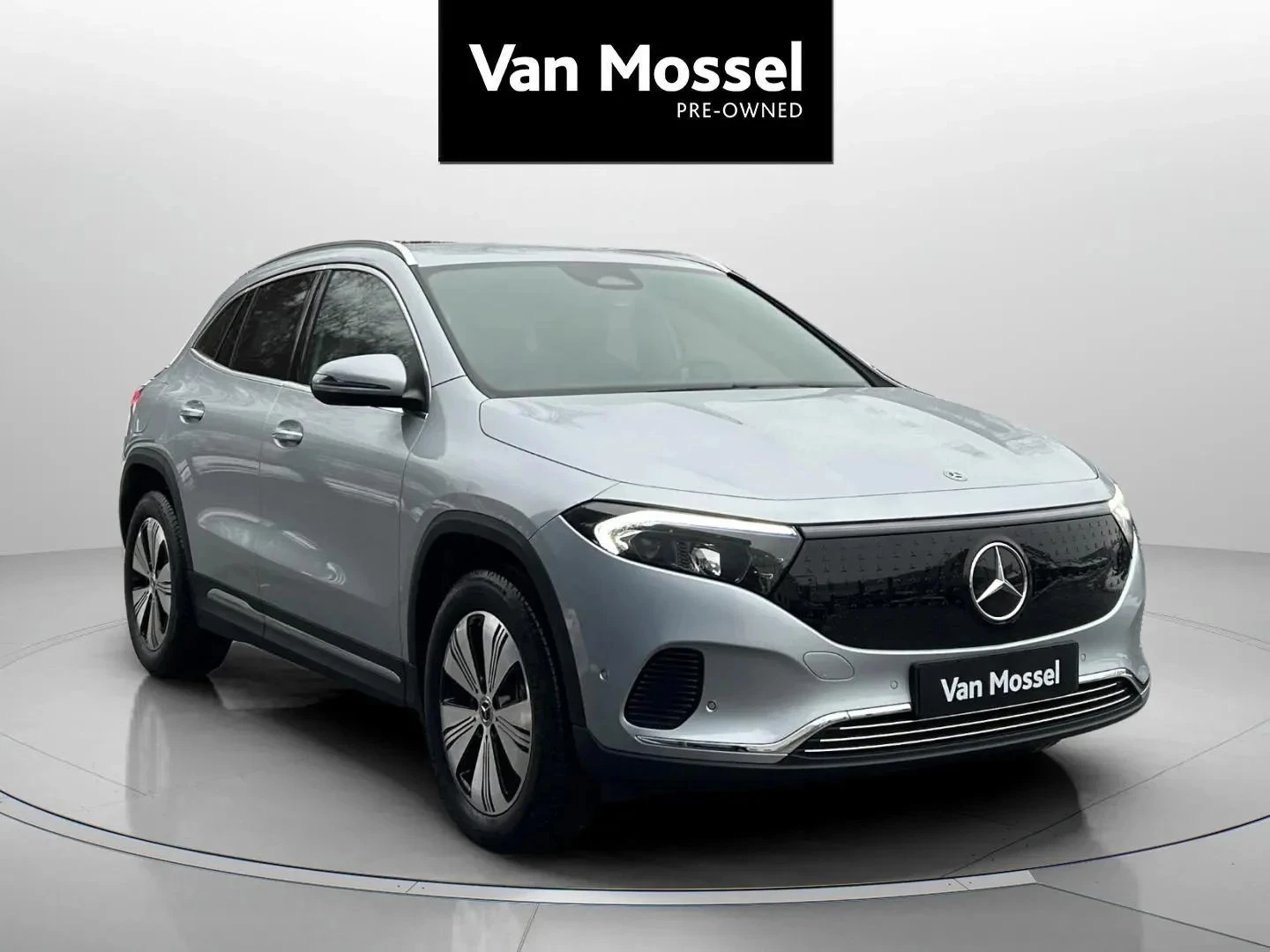 Mercedes-Benz-EQA-image-3