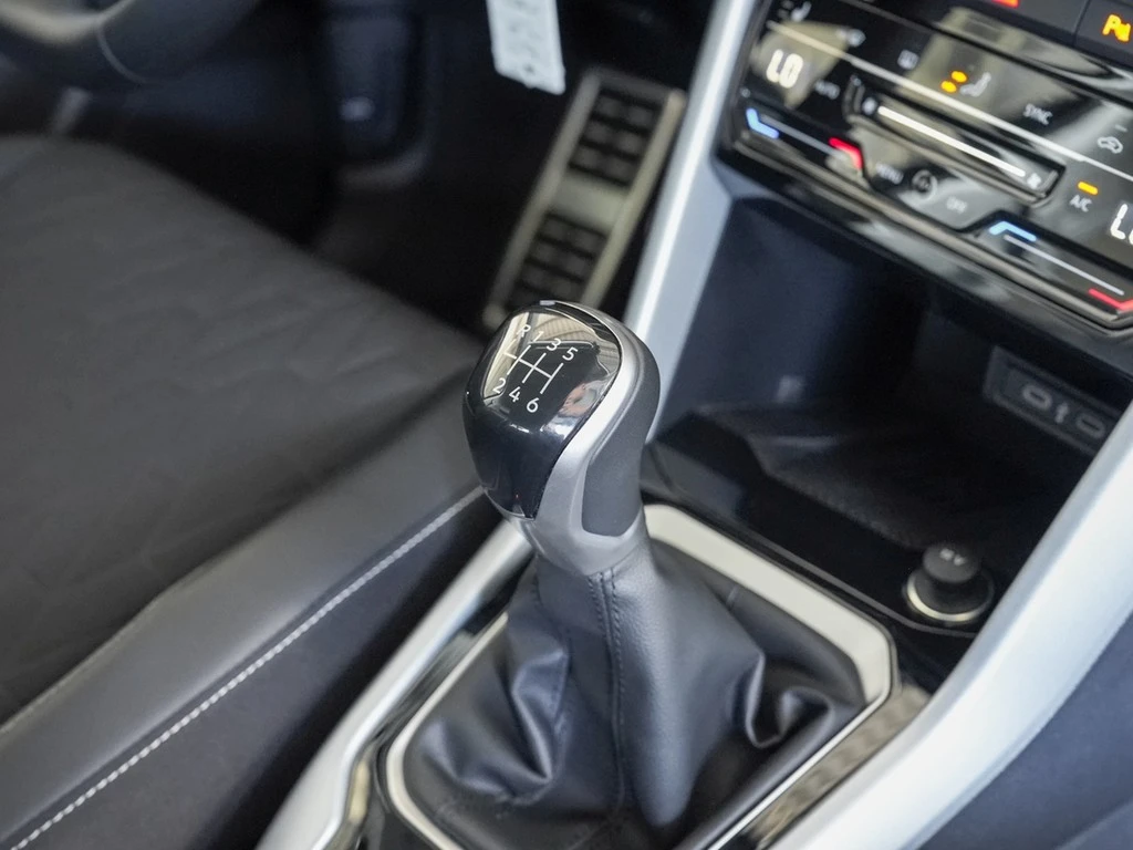 Volkswagen-T-Roc-image-9