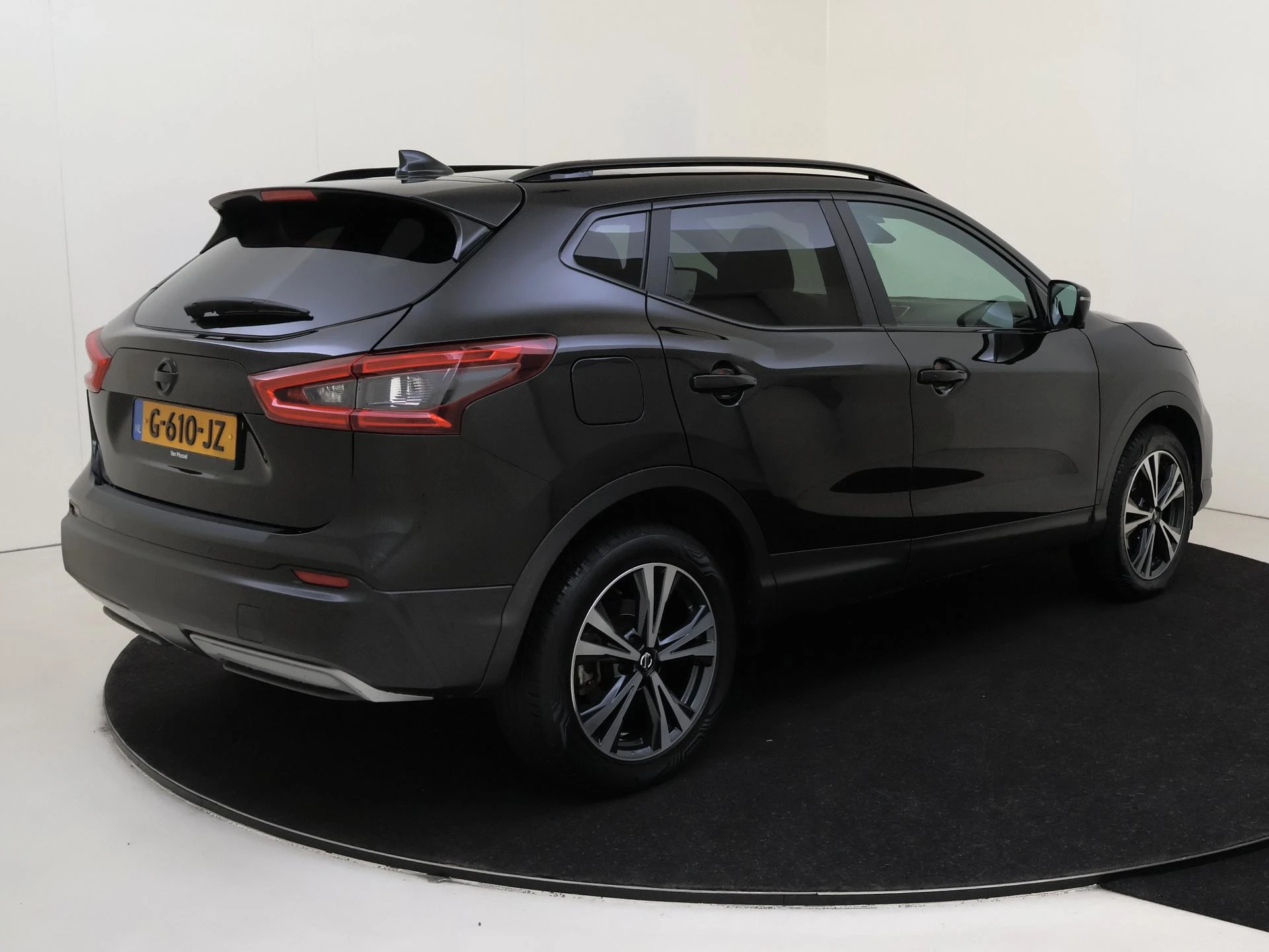 Nissan-QASHQAI-image-3