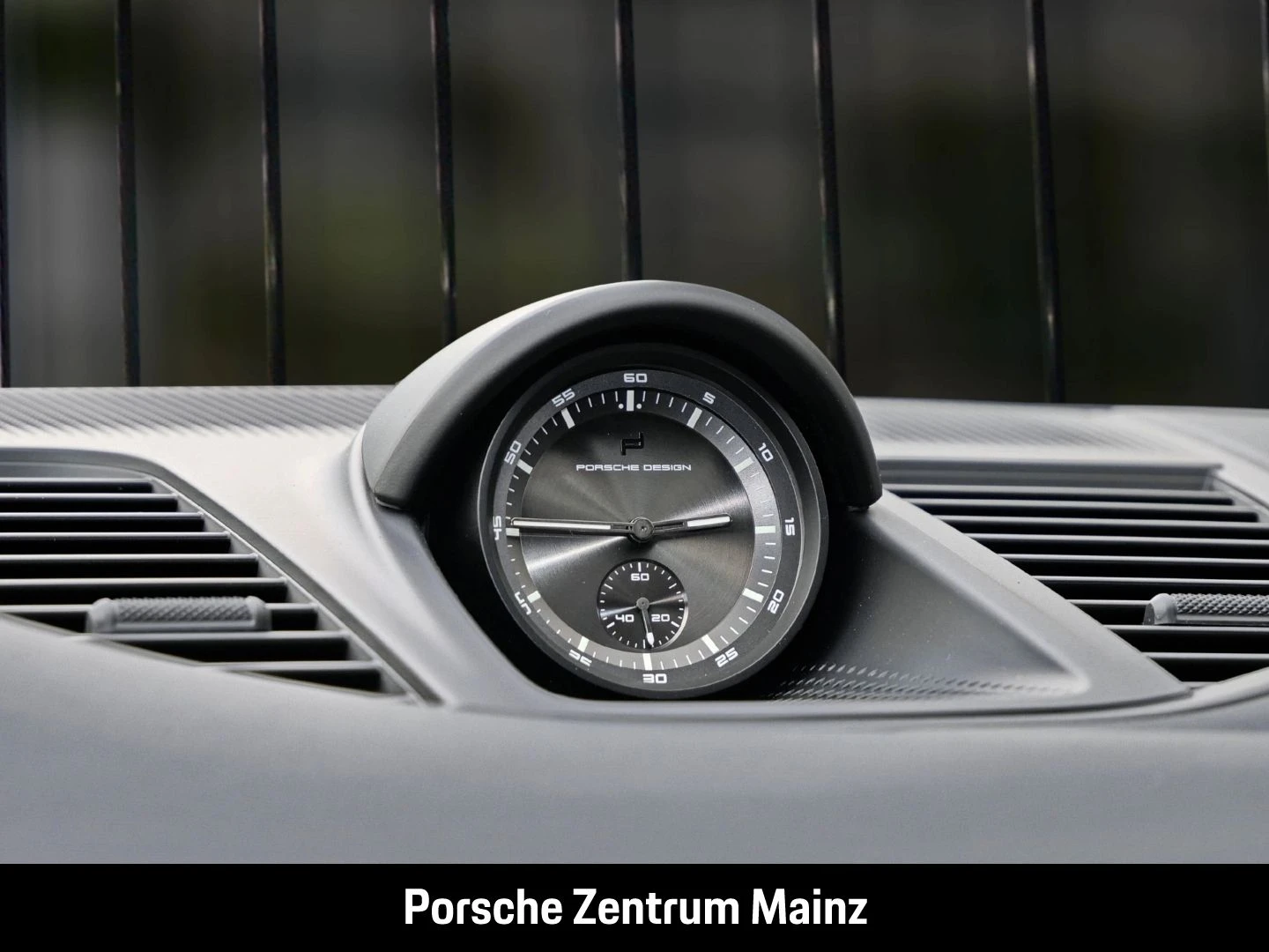 Porsche-Panamera-image-17