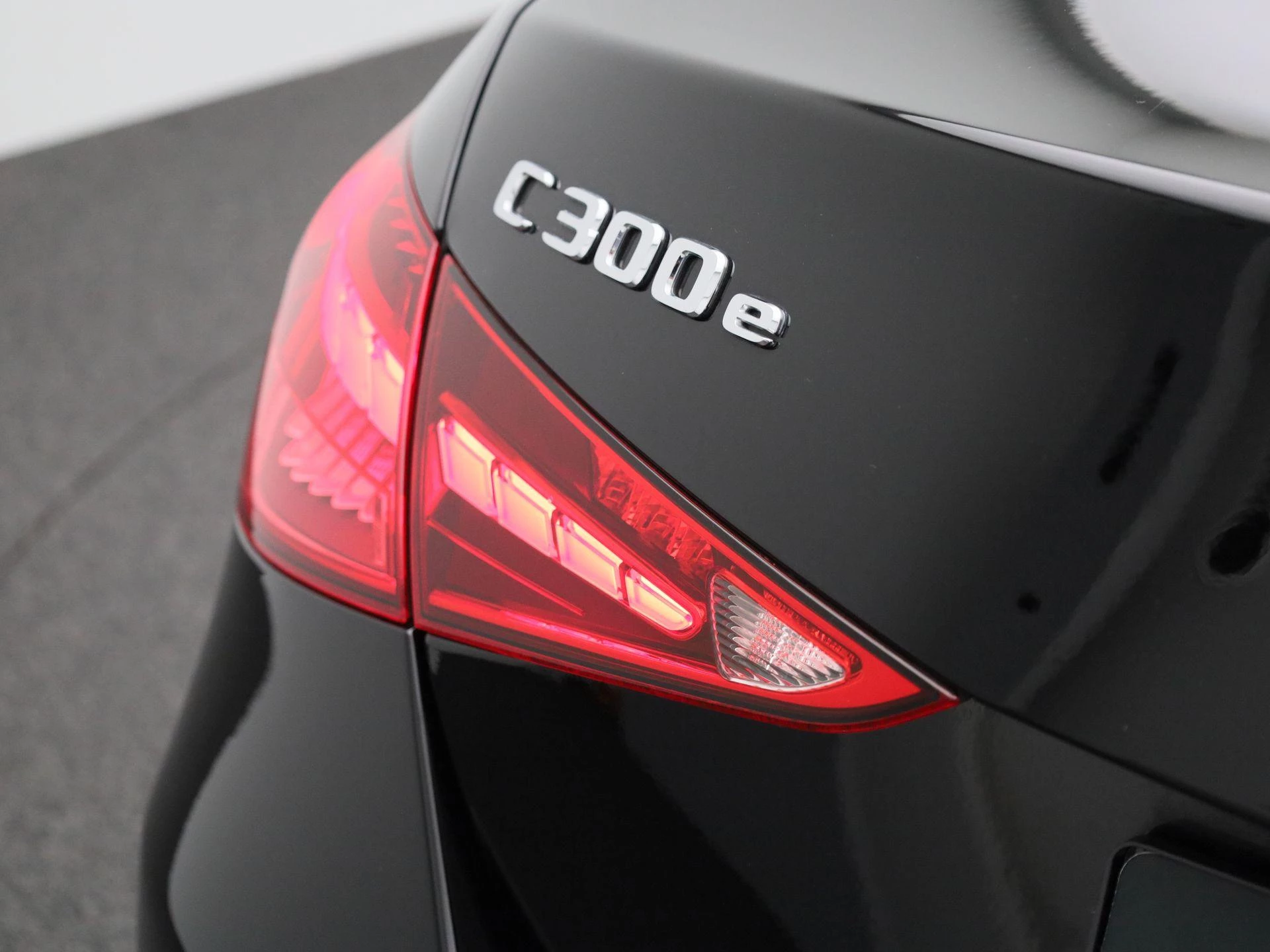 Mercedes-Benz-C-Klasse-image-33