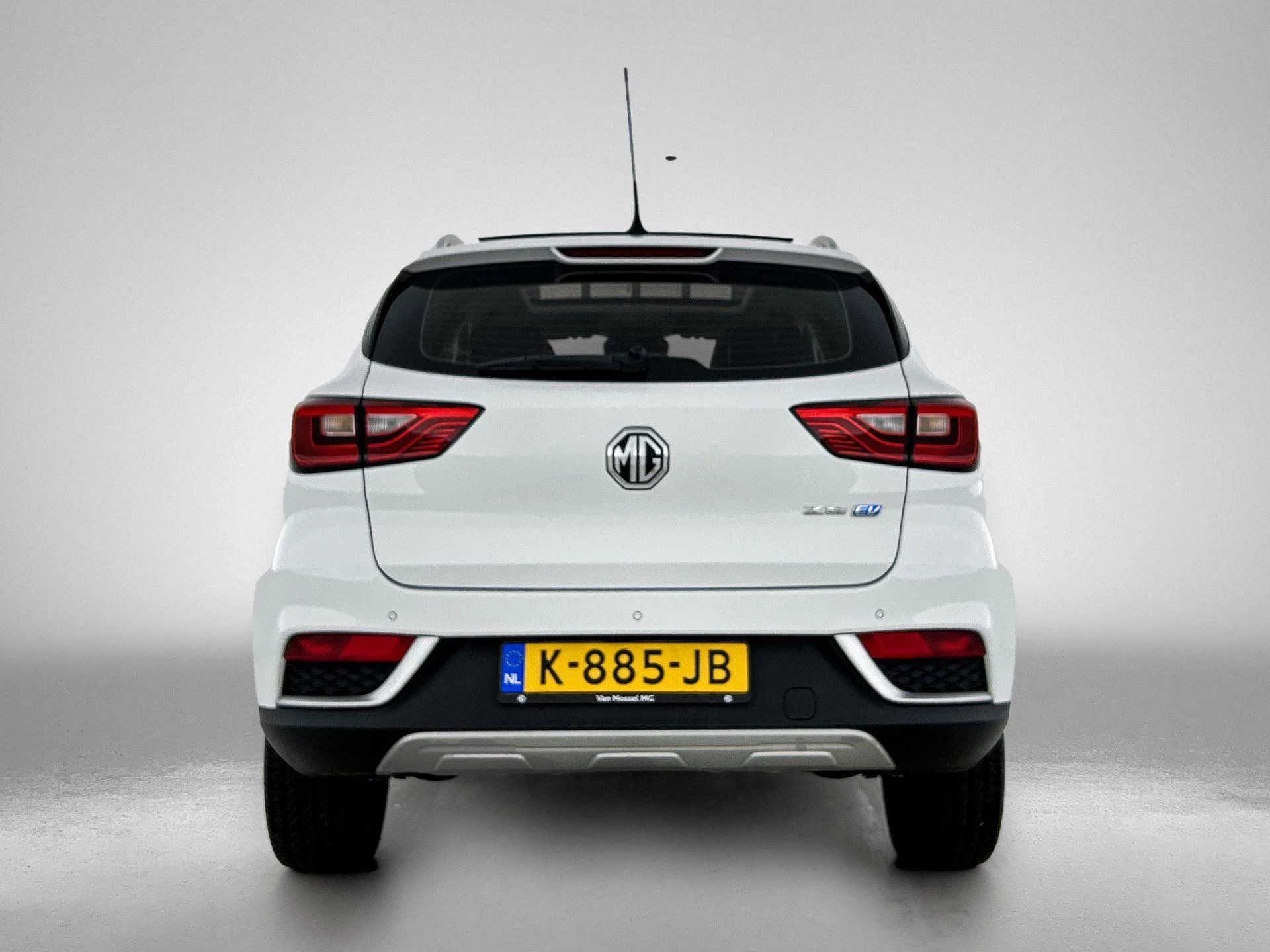 MG-ZS EV-image-2