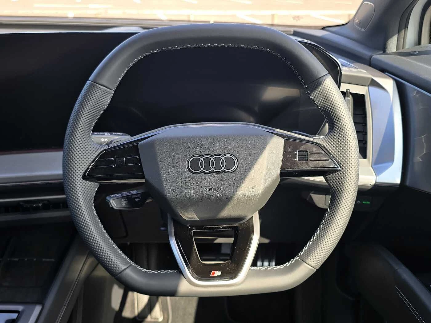 Audi-Q4 e-tron-image-8