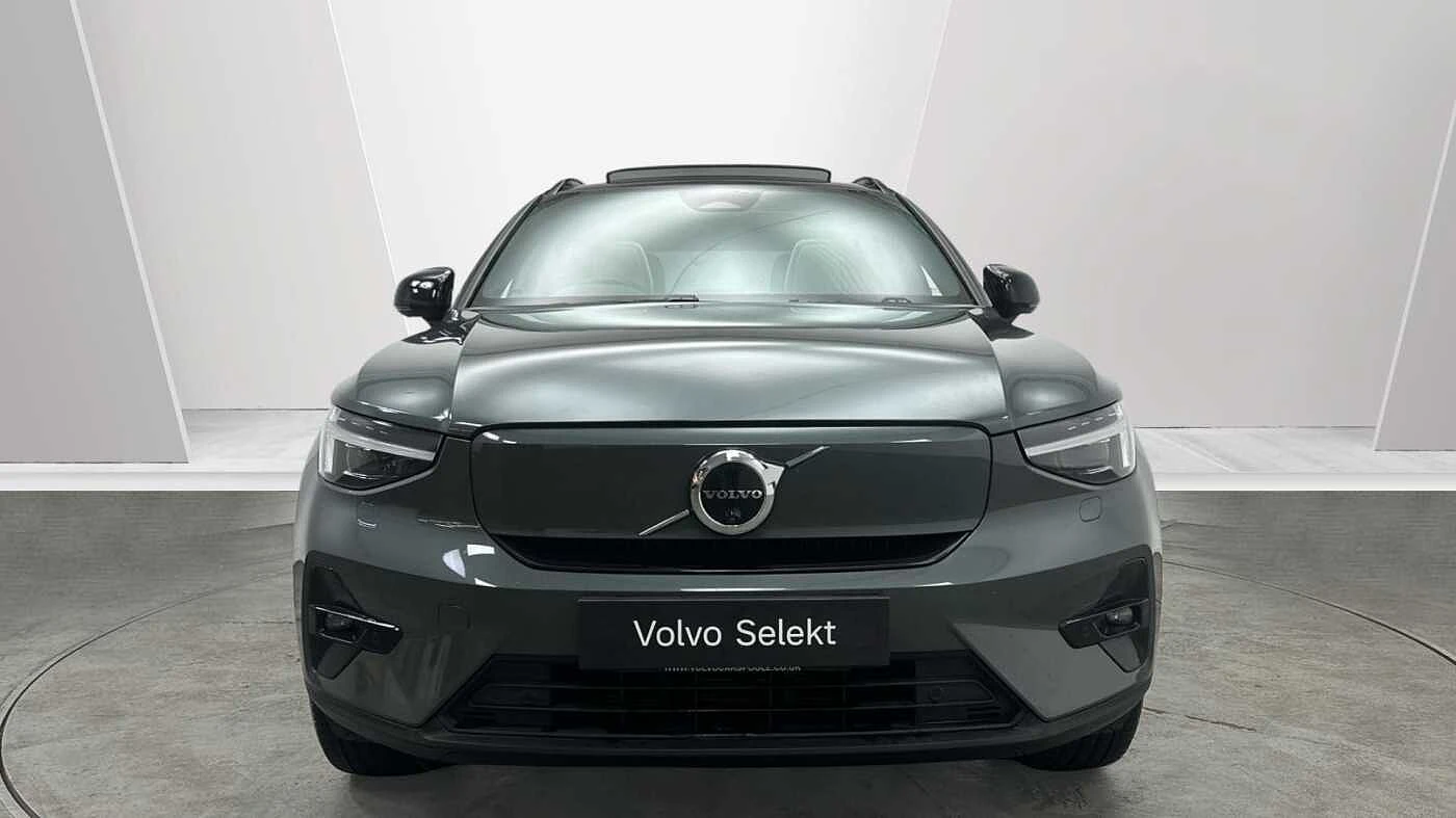 Volvo-EX40-image-9