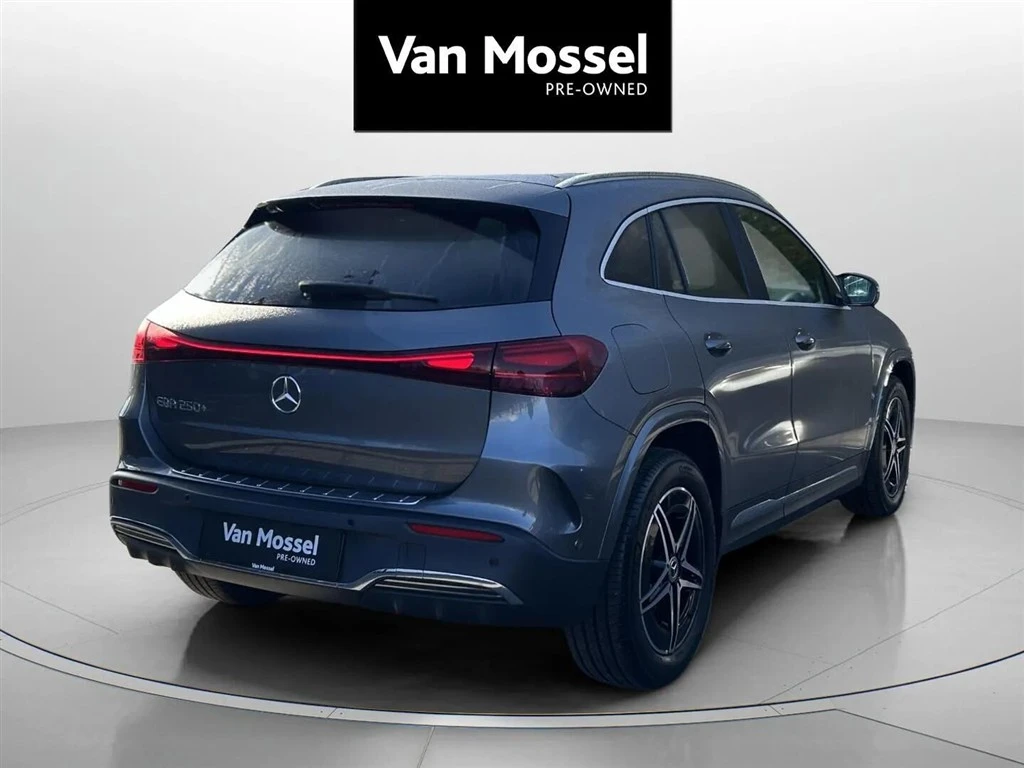 Mercedes-Benz-EQA-image-4