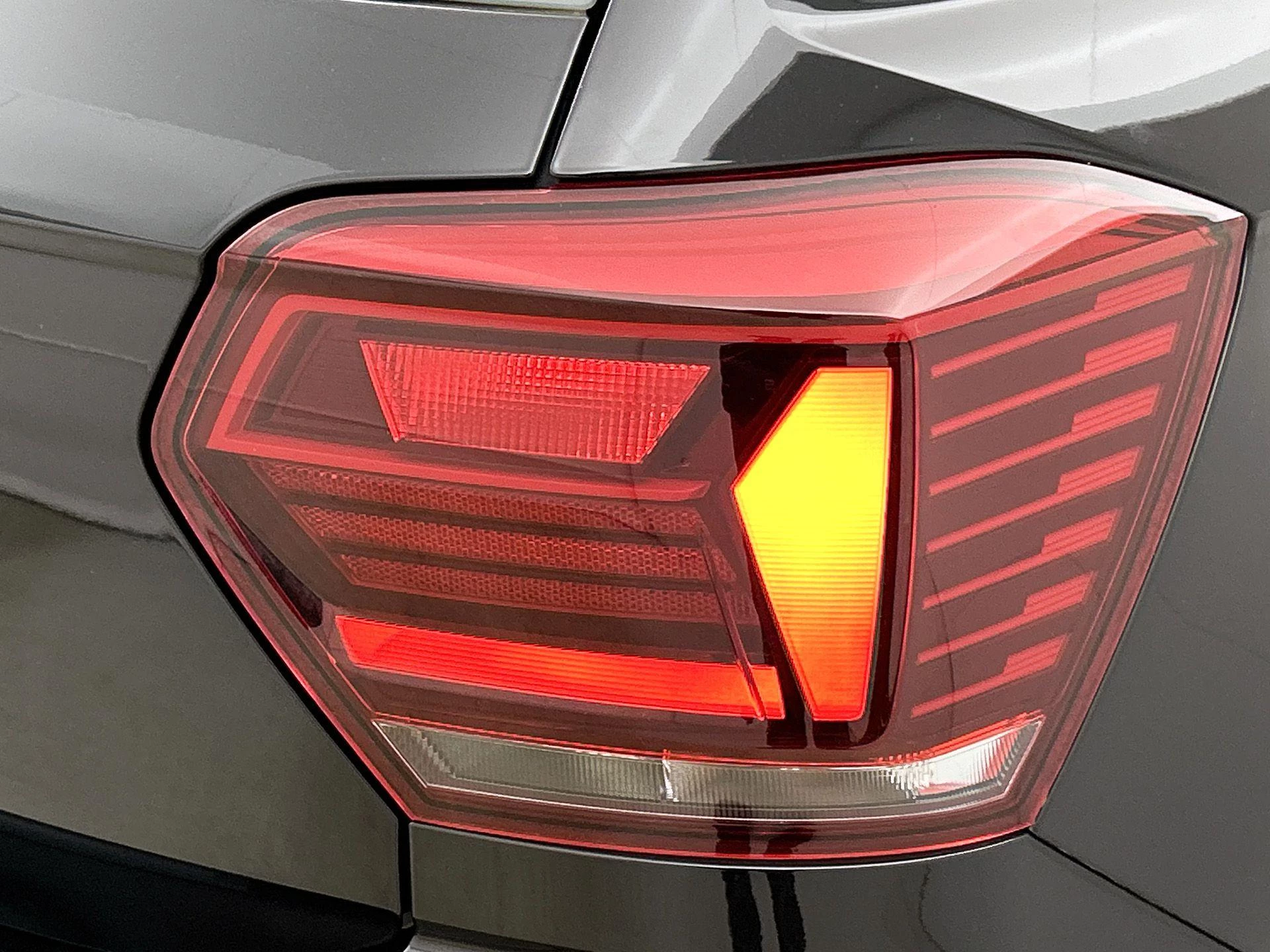 Volkswagen-Polo-image-17