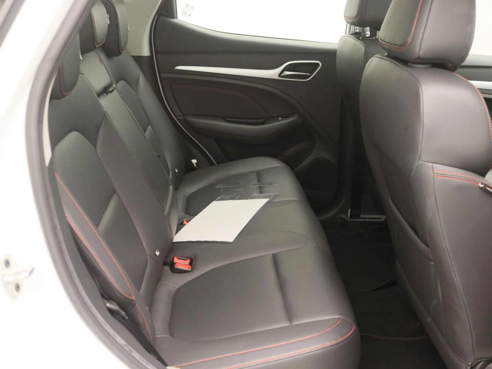 MG-ZS EV-image-25
