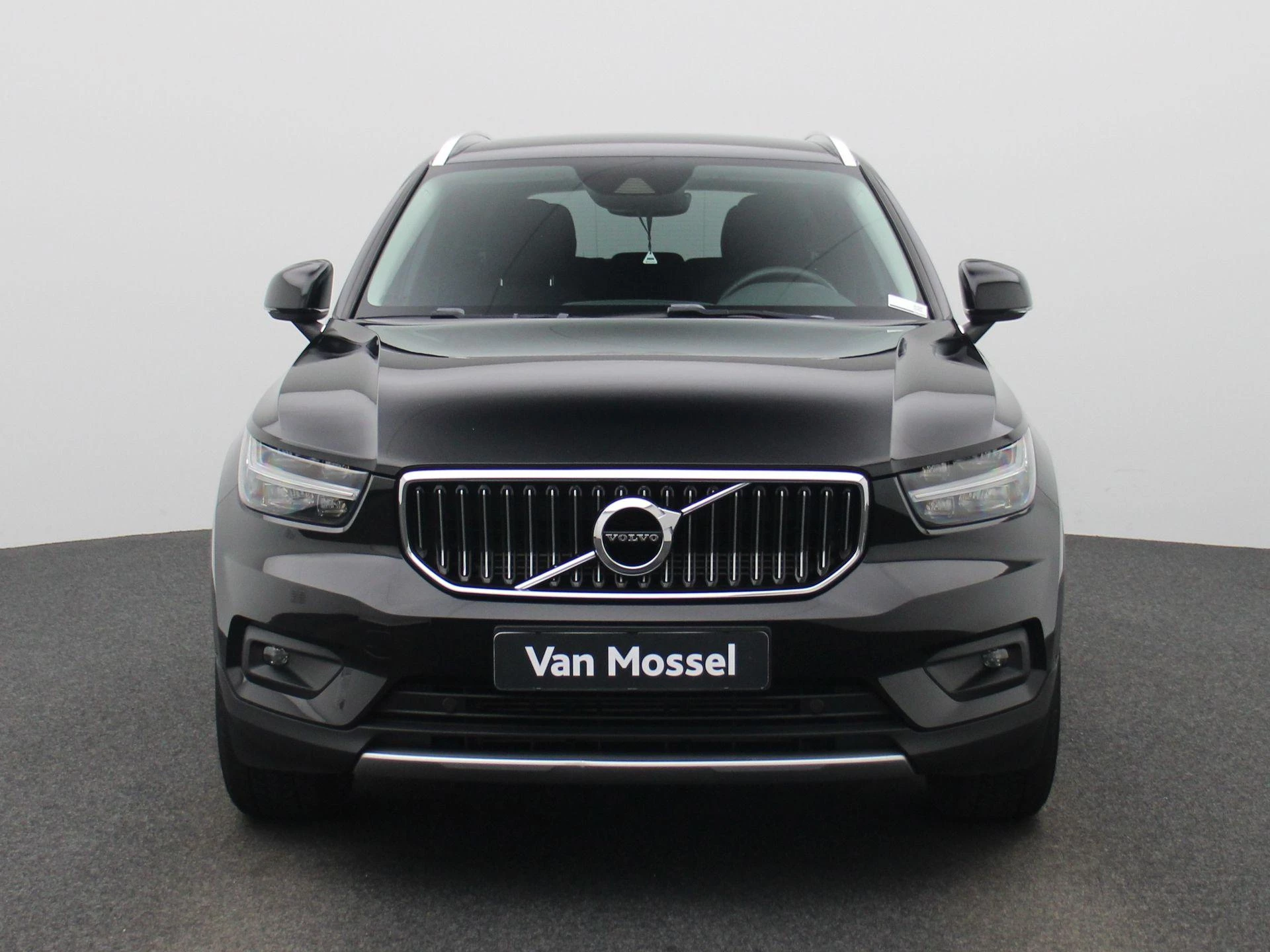 Volvo-XC40-image-3