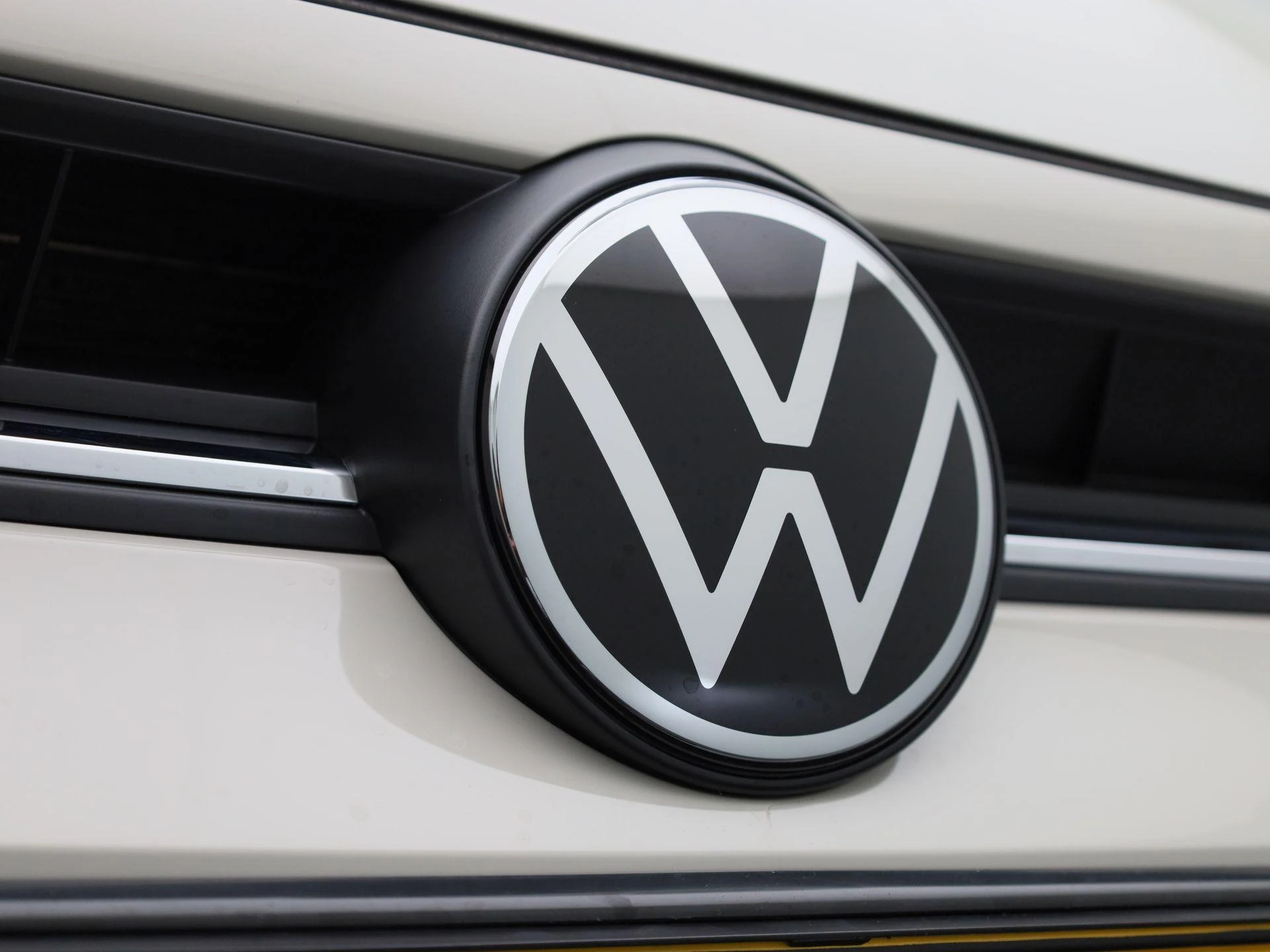 Volkswagen-Polo-image-36