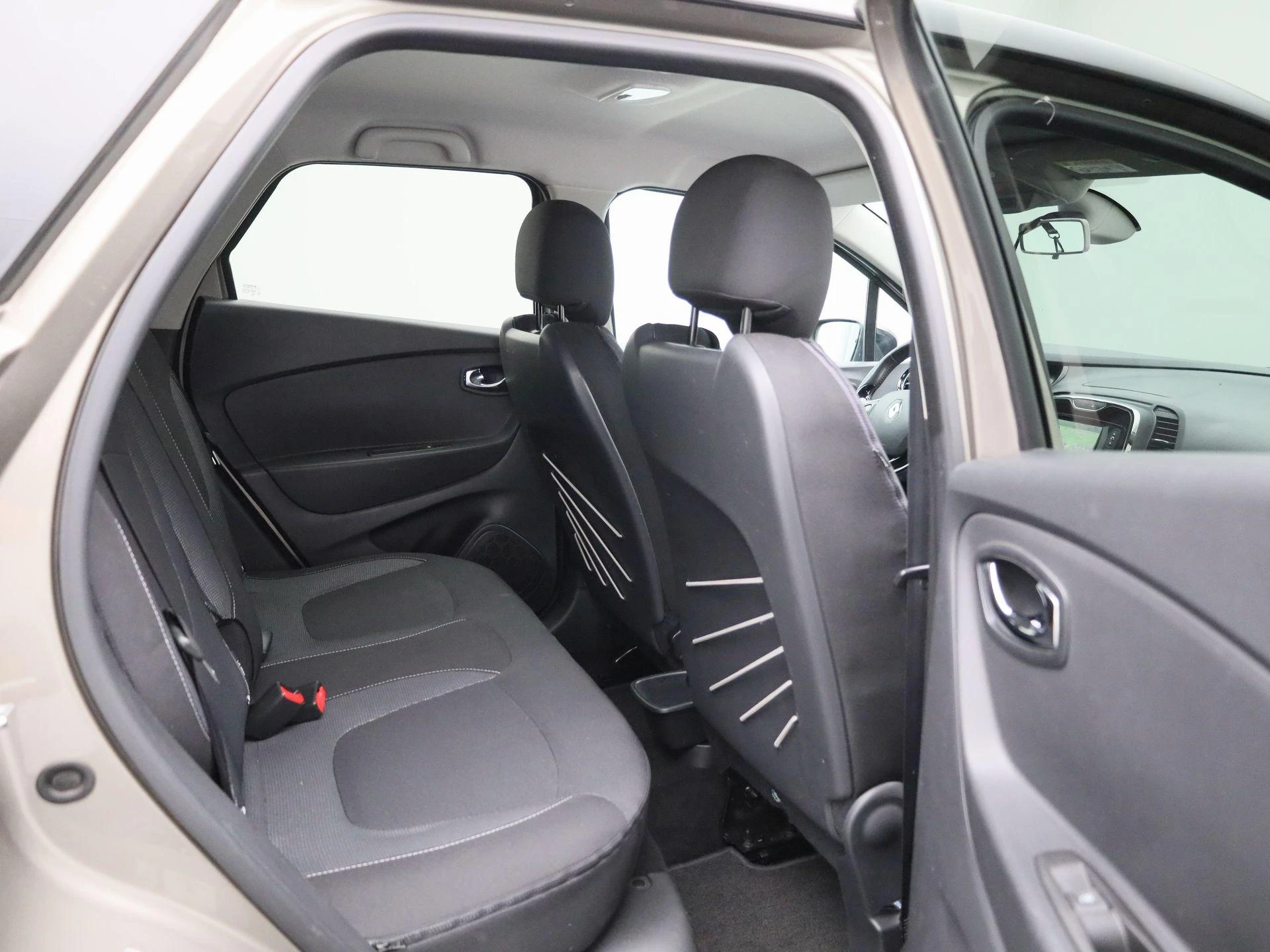 Renault-Captur-image-32