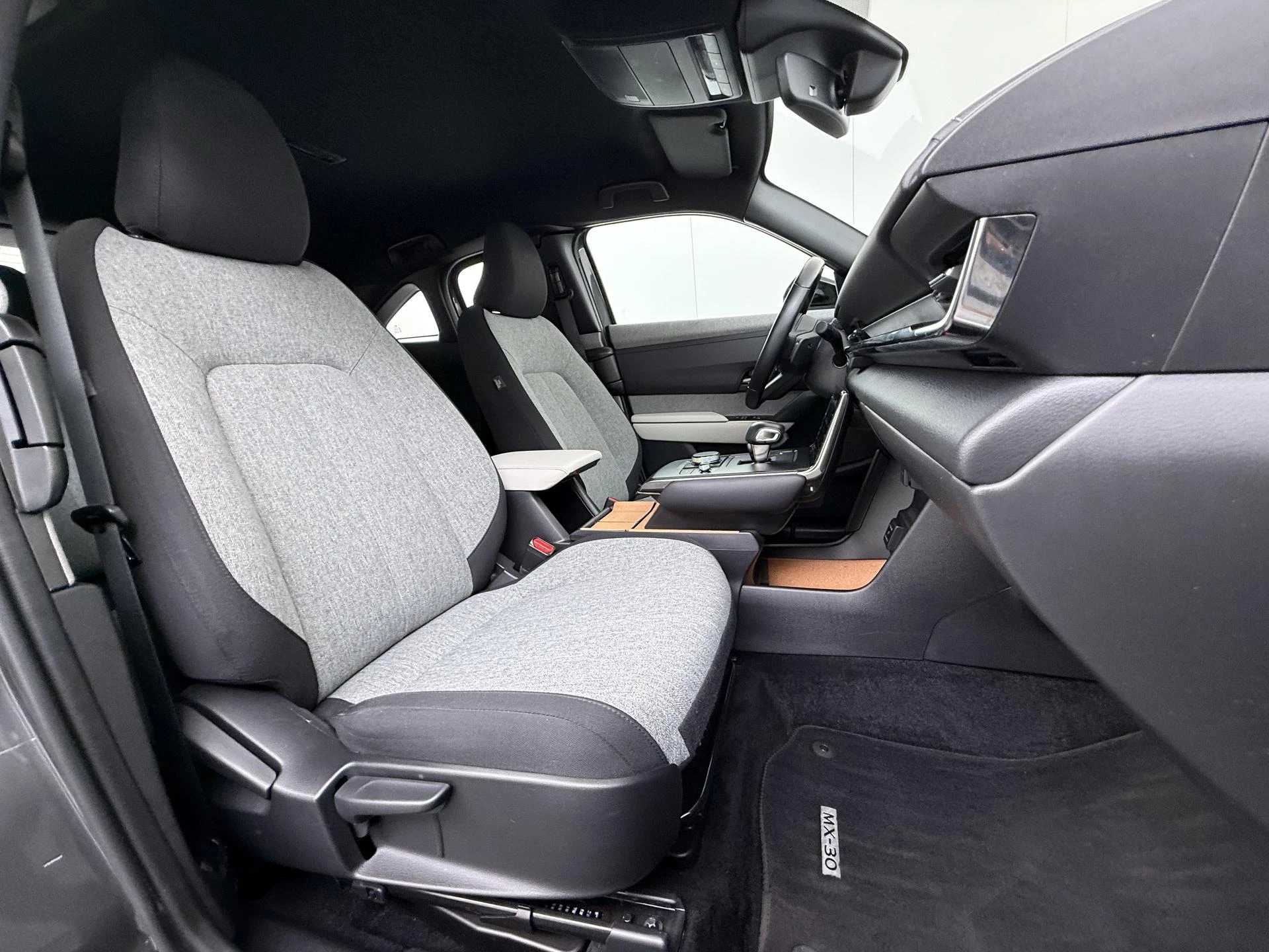 Mazda-MX-30-image-33