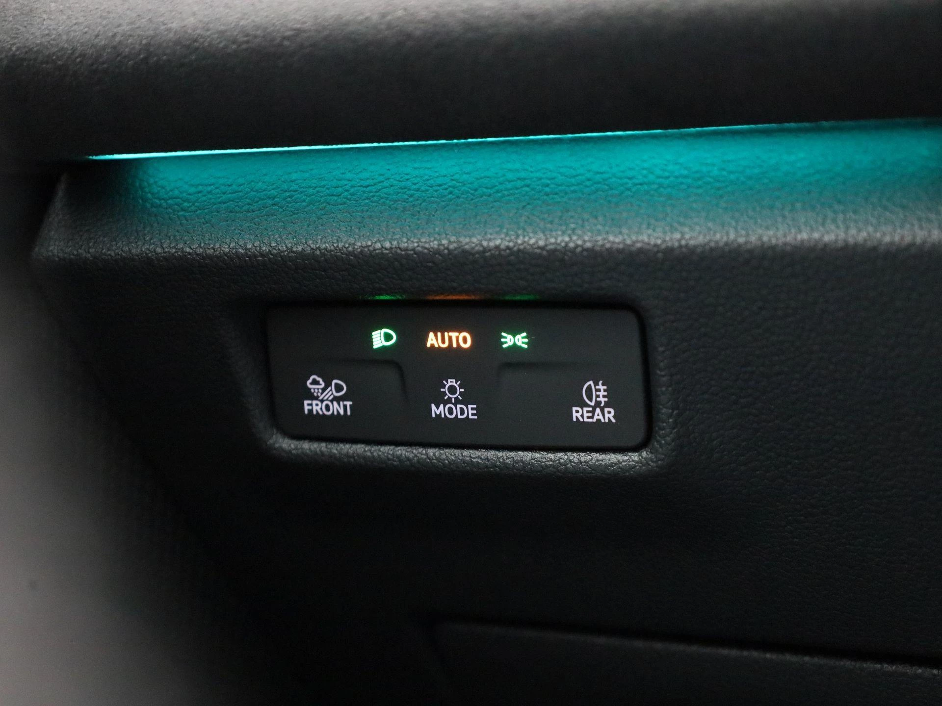 Volkswagen-Tiguan-image-37