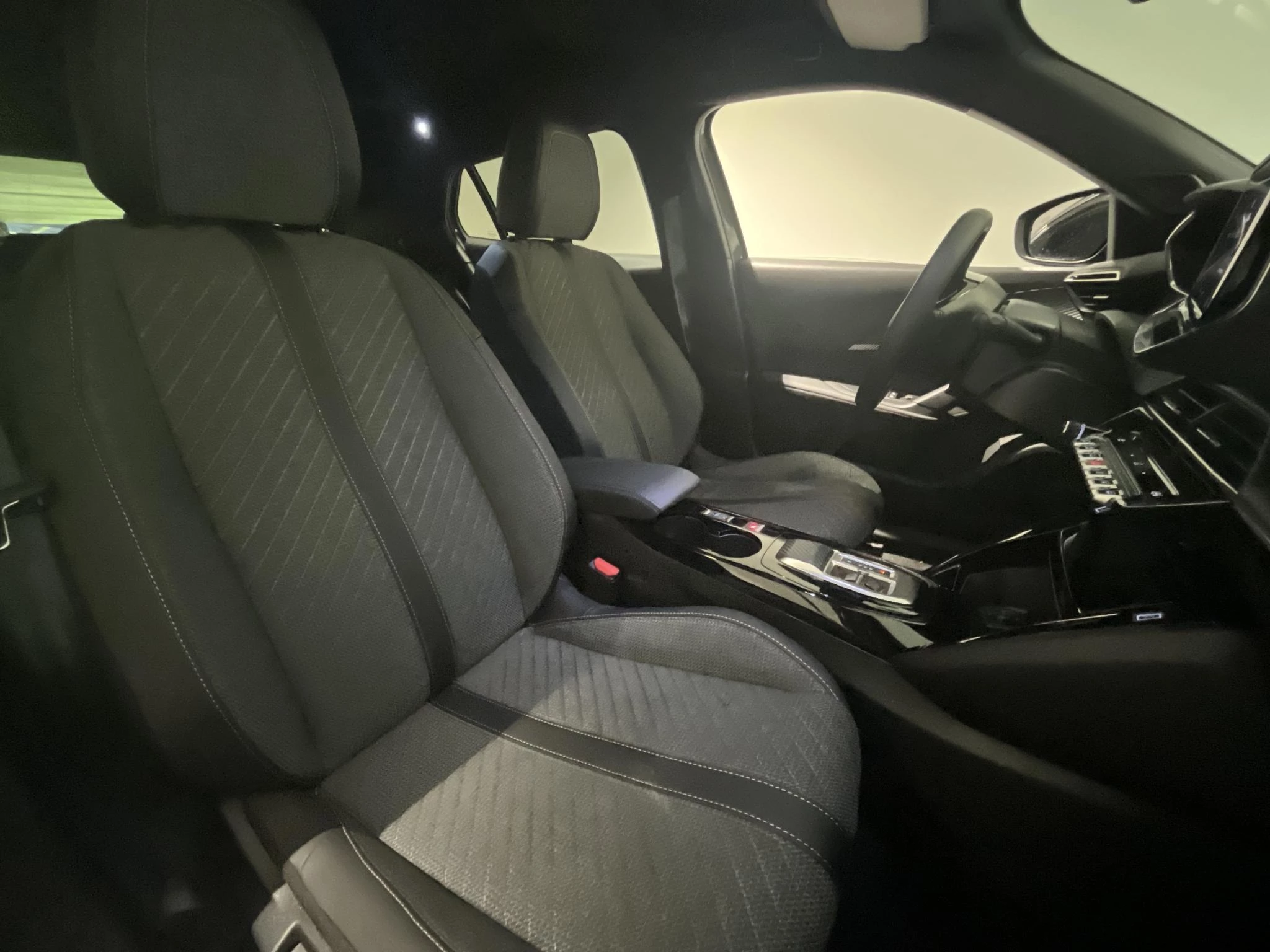 Peugeot-e-2008-image-20
