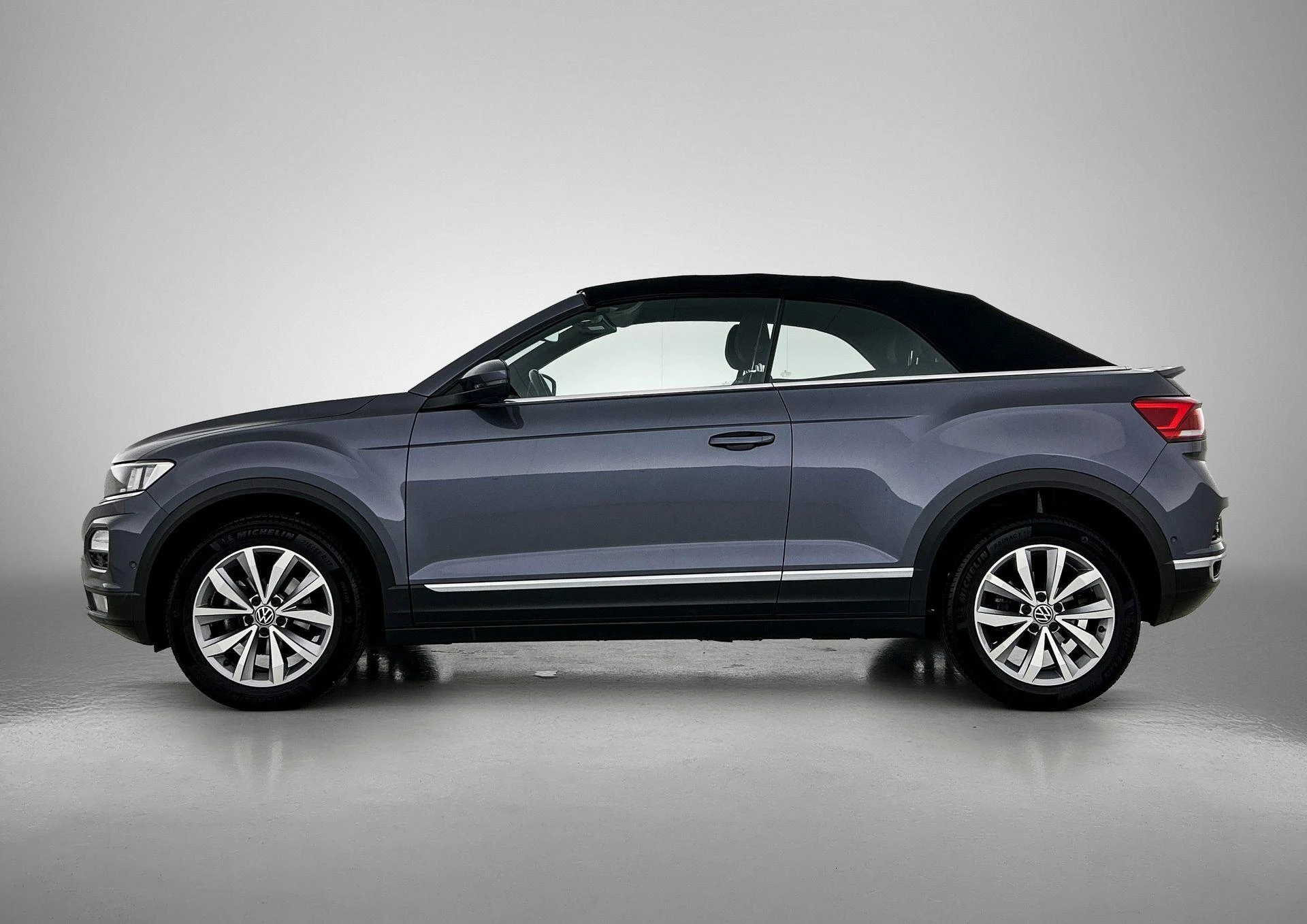 Volkswagen-T-Roc-image-1
