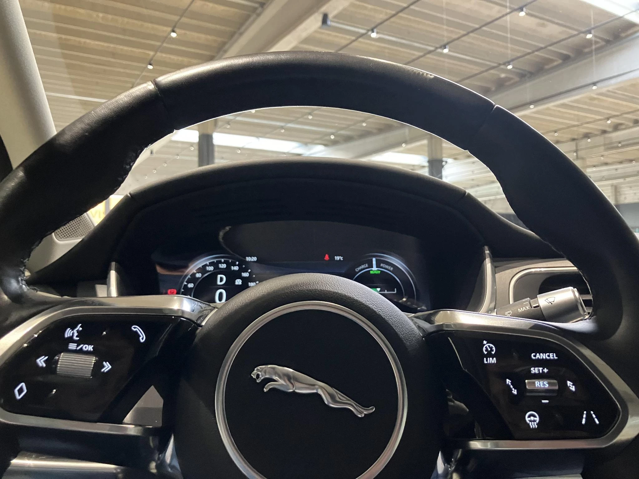 Jaguar-I-PACE-image-15