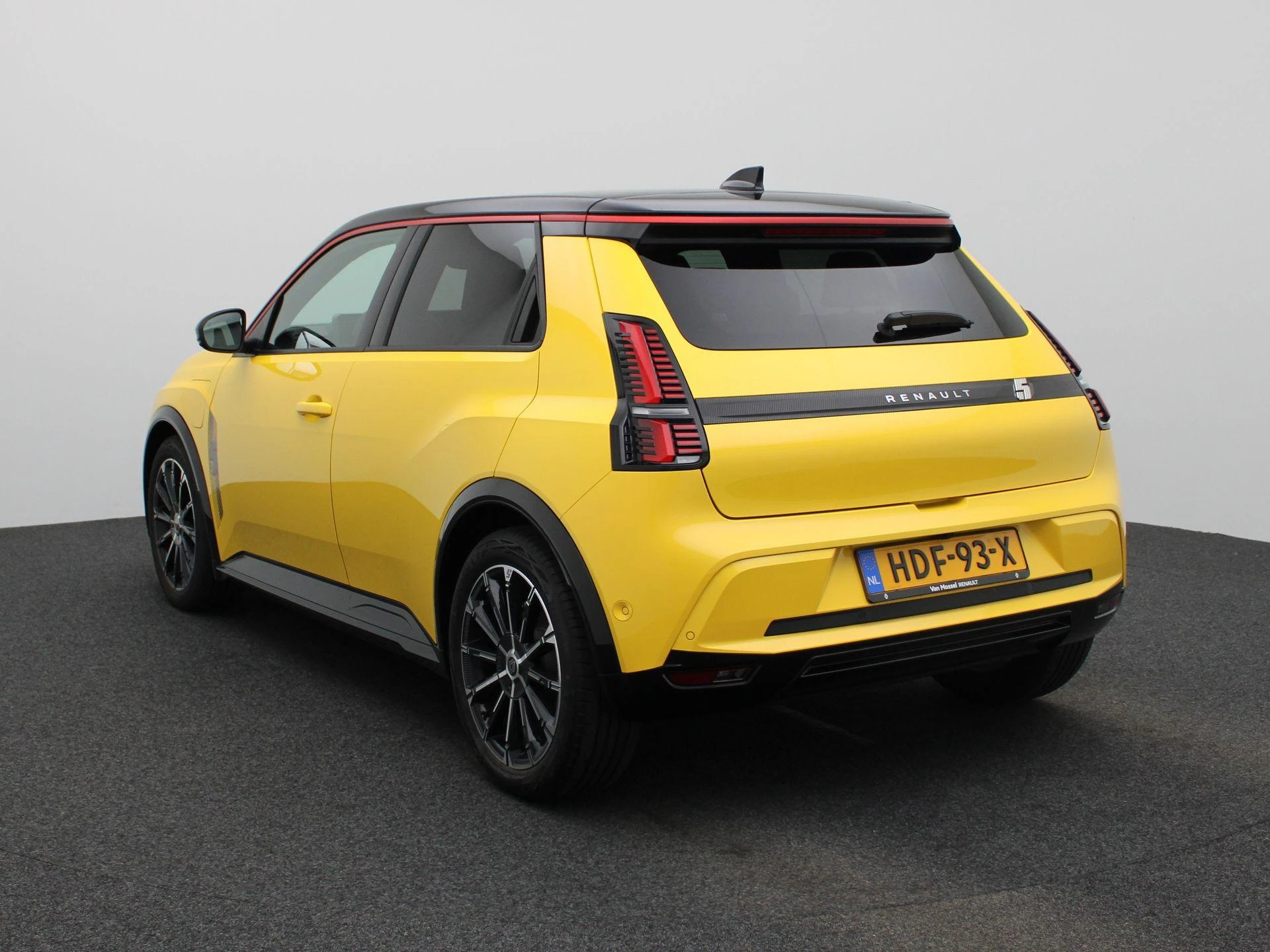 Renault-5-image-1