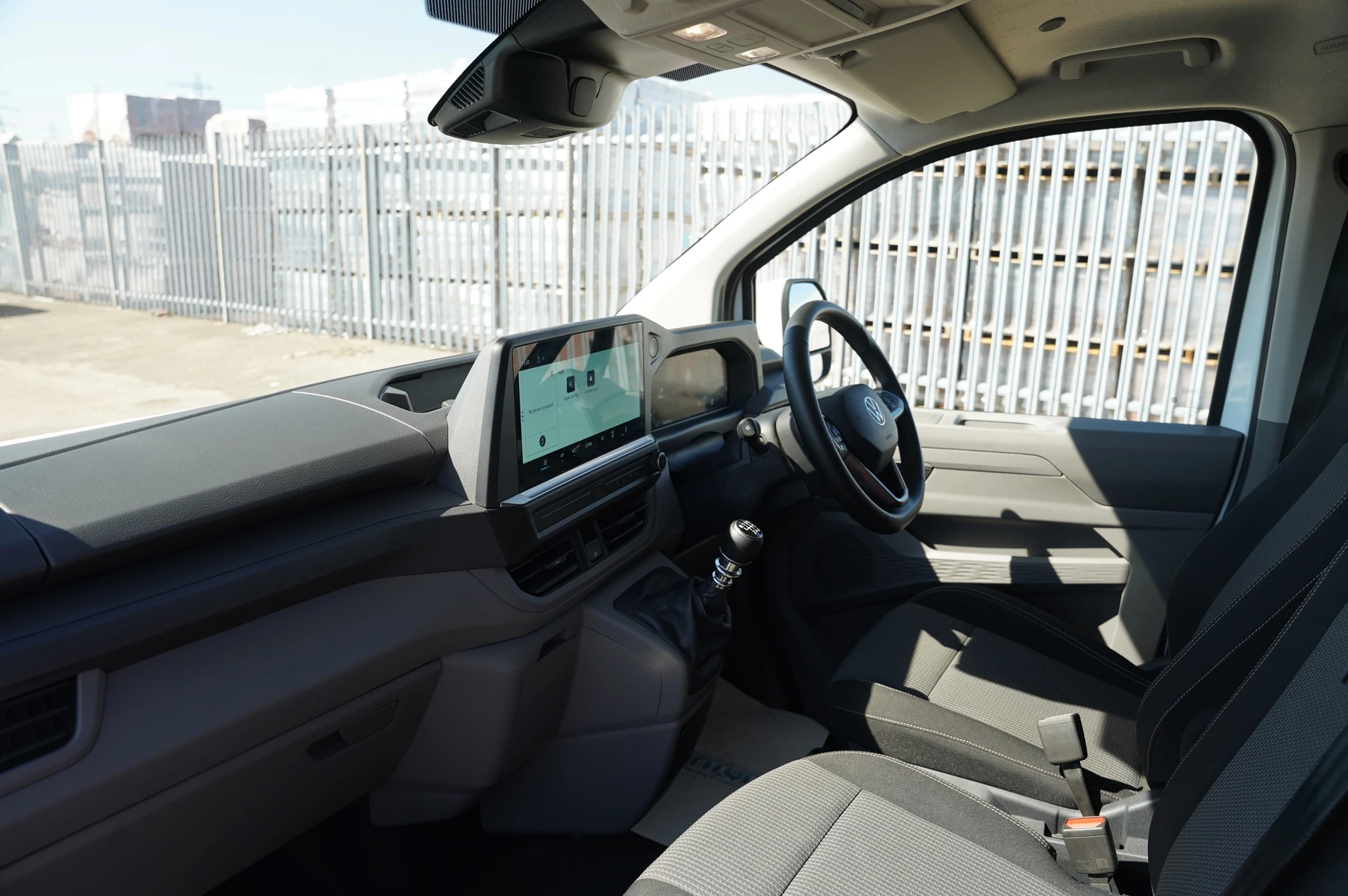 Volkswagen-Transporter-image-1